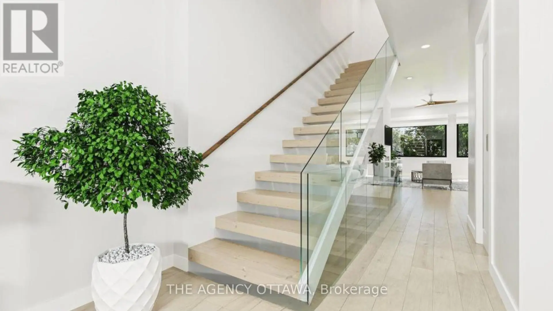 533 ADVENTURE PRIVATE - Image 11