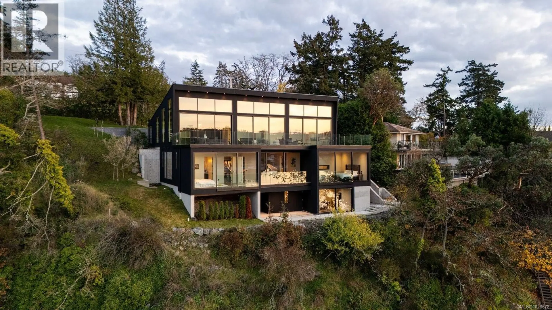 Property at 2701 Sea View Rd, Saanich, BC