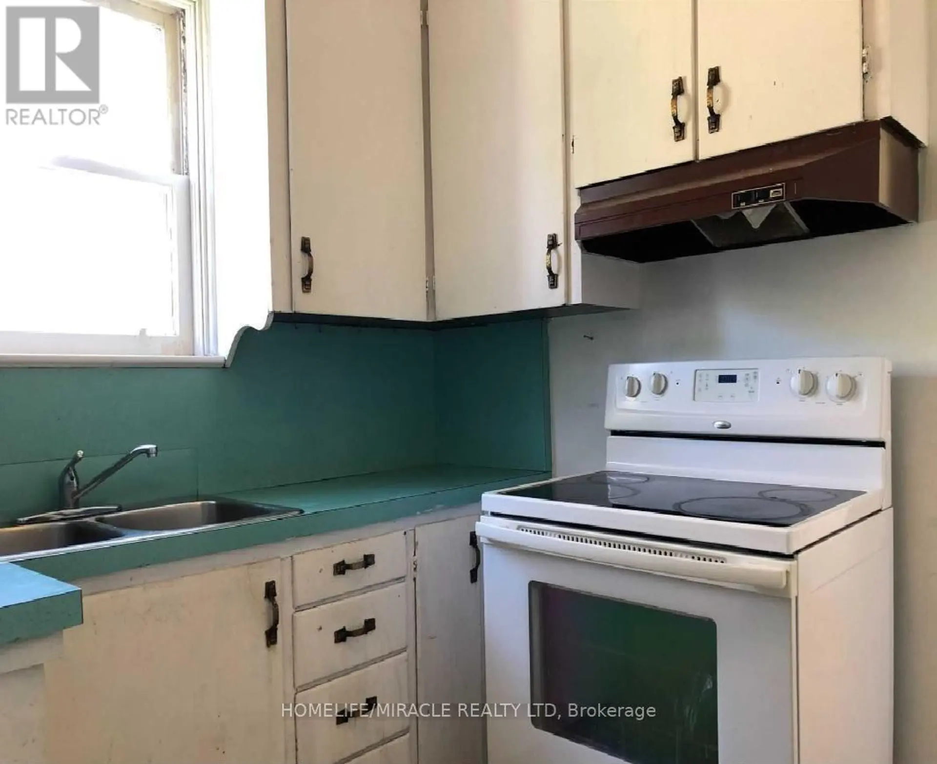 190 POYNTZ AVENUE - Image 6