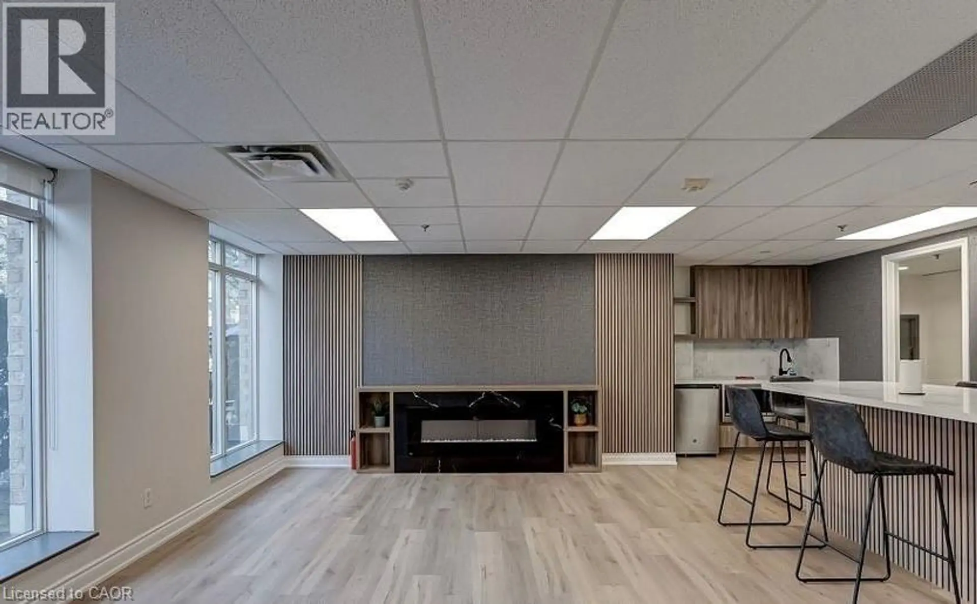 #207 140 BATHURST STREET - Image 14