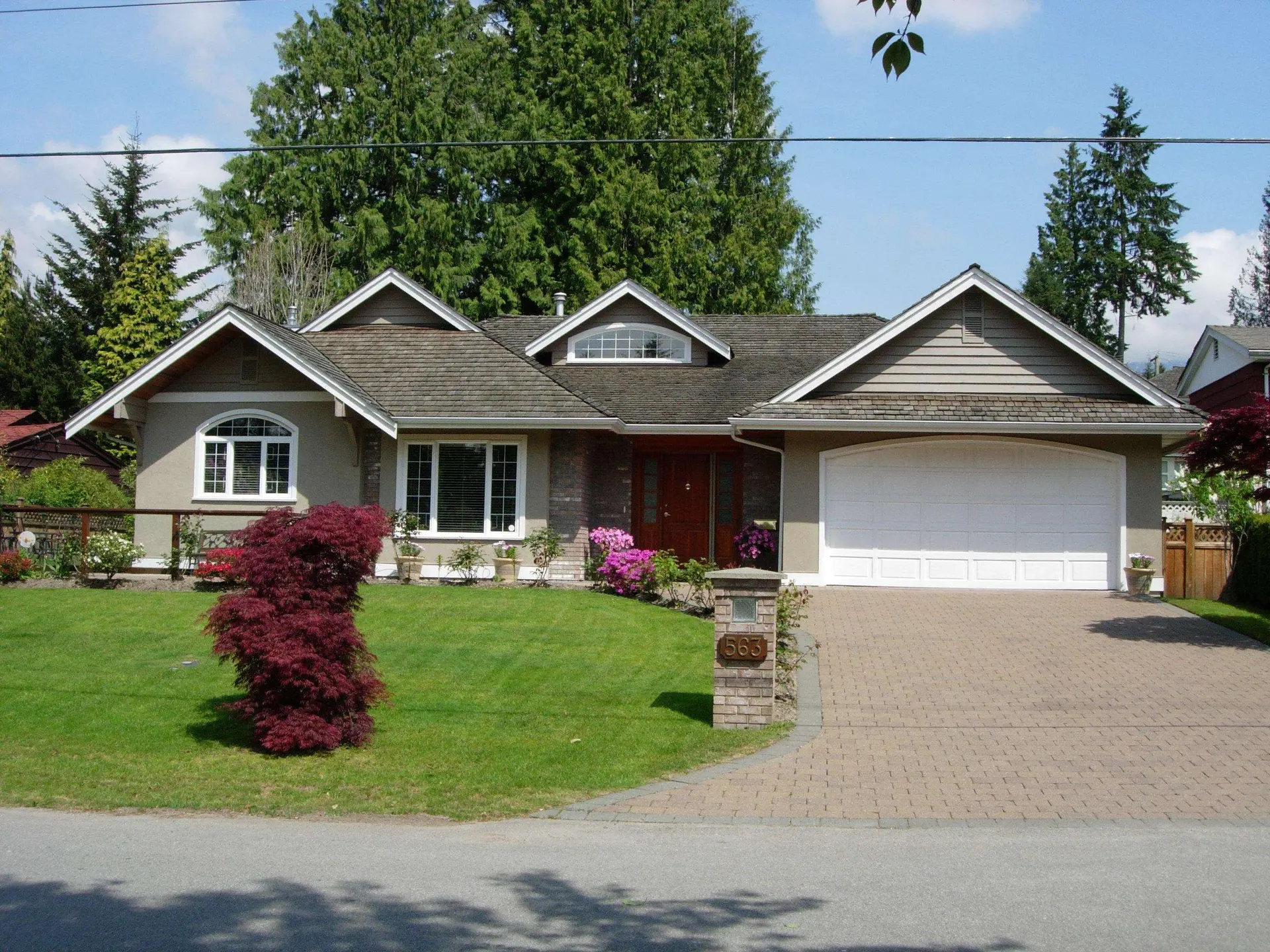 Property at 563 Esquimalt Avenue, West Vancouver, BC