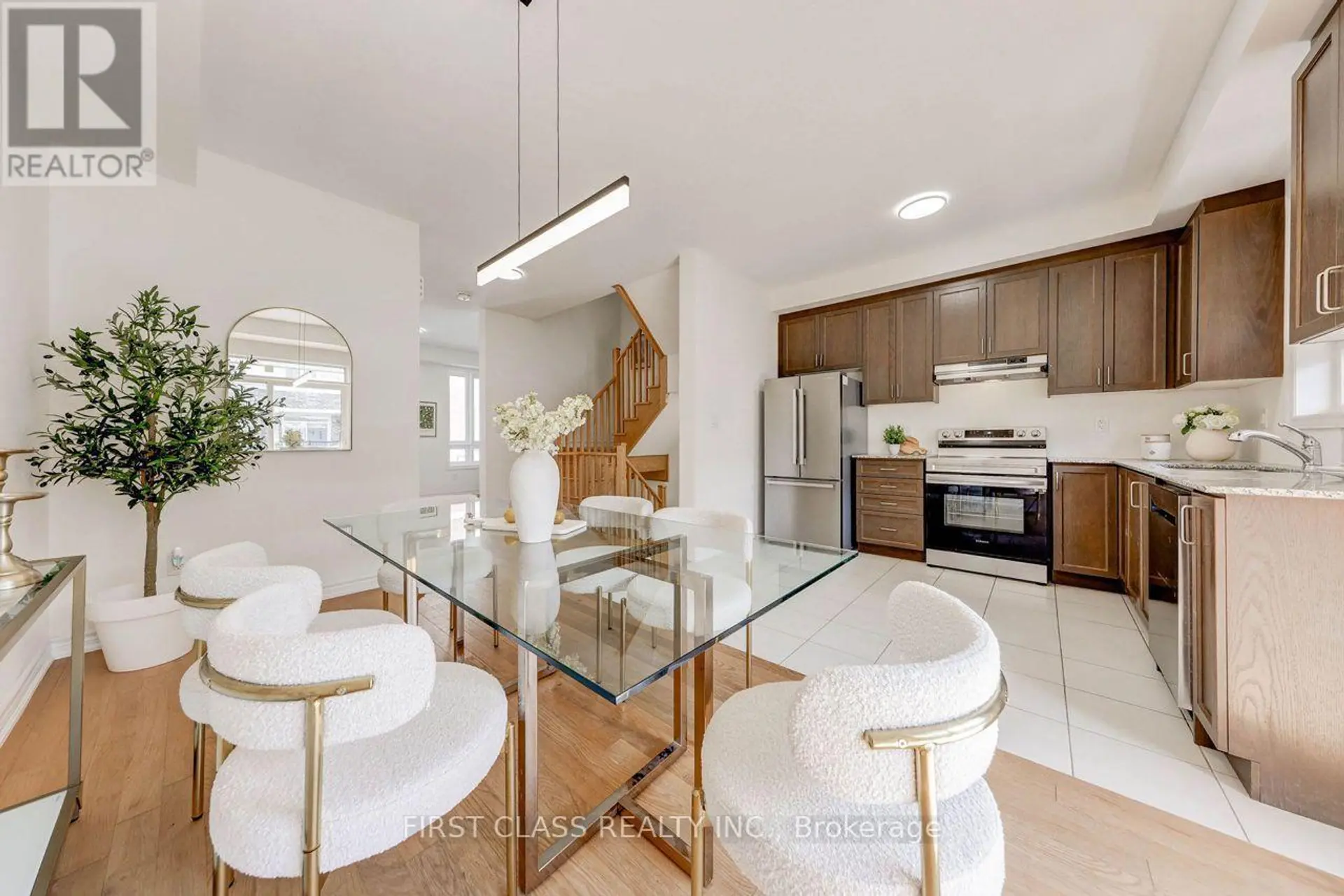 22 MASSACHUSETTS LANE - Image 10