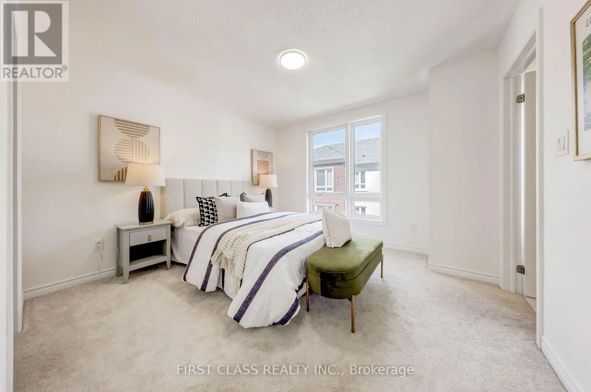 22 MASSACHUSETTS LANE - Image 17