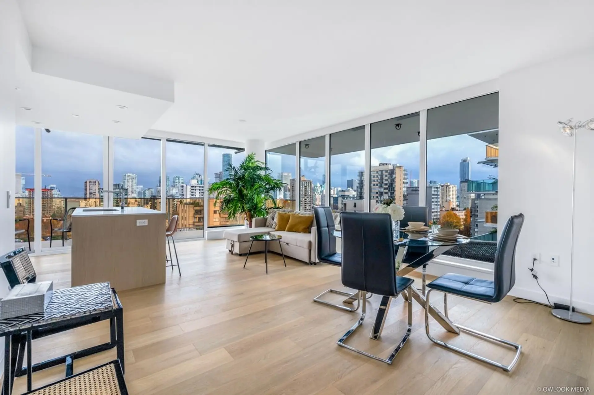 #1504 1180 Broughton Street - Image 4