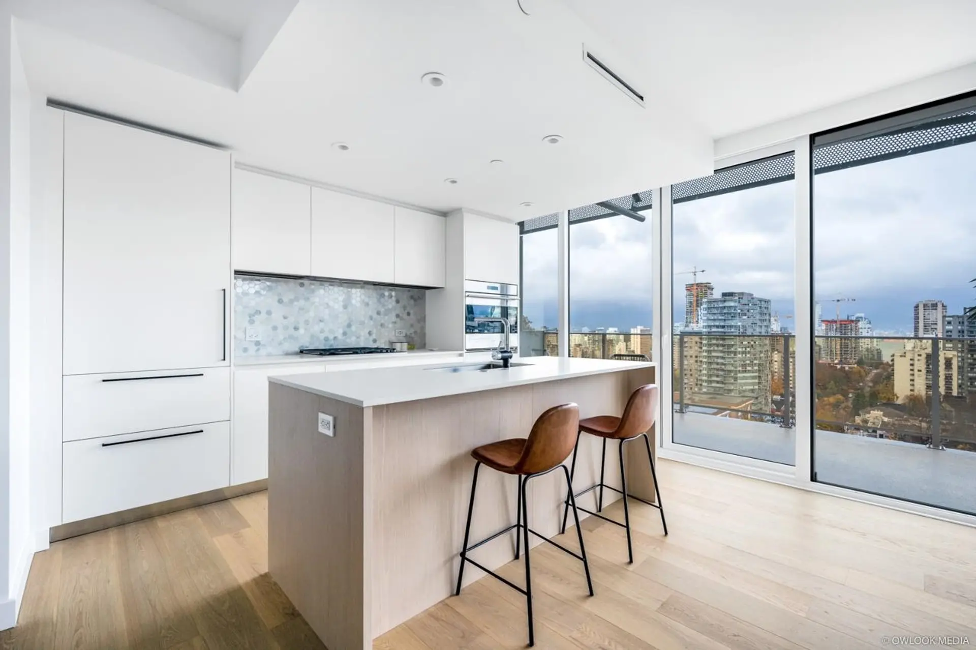 #1504 1180 Broughton Street - Image 8