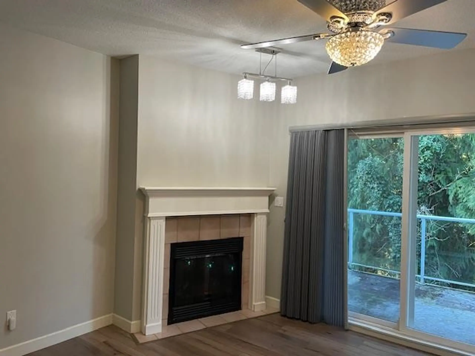 #35 21579 88b Avenue - Image 4