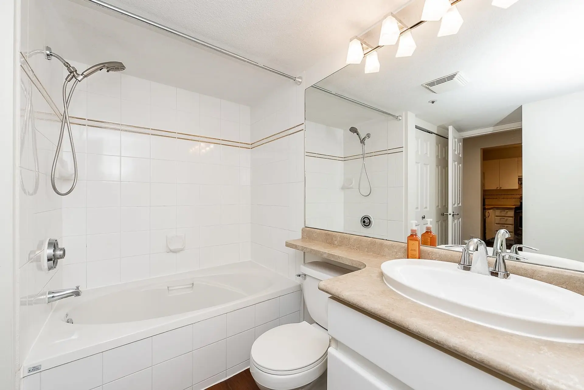 #101 2975 Princess Crescent - Image 11