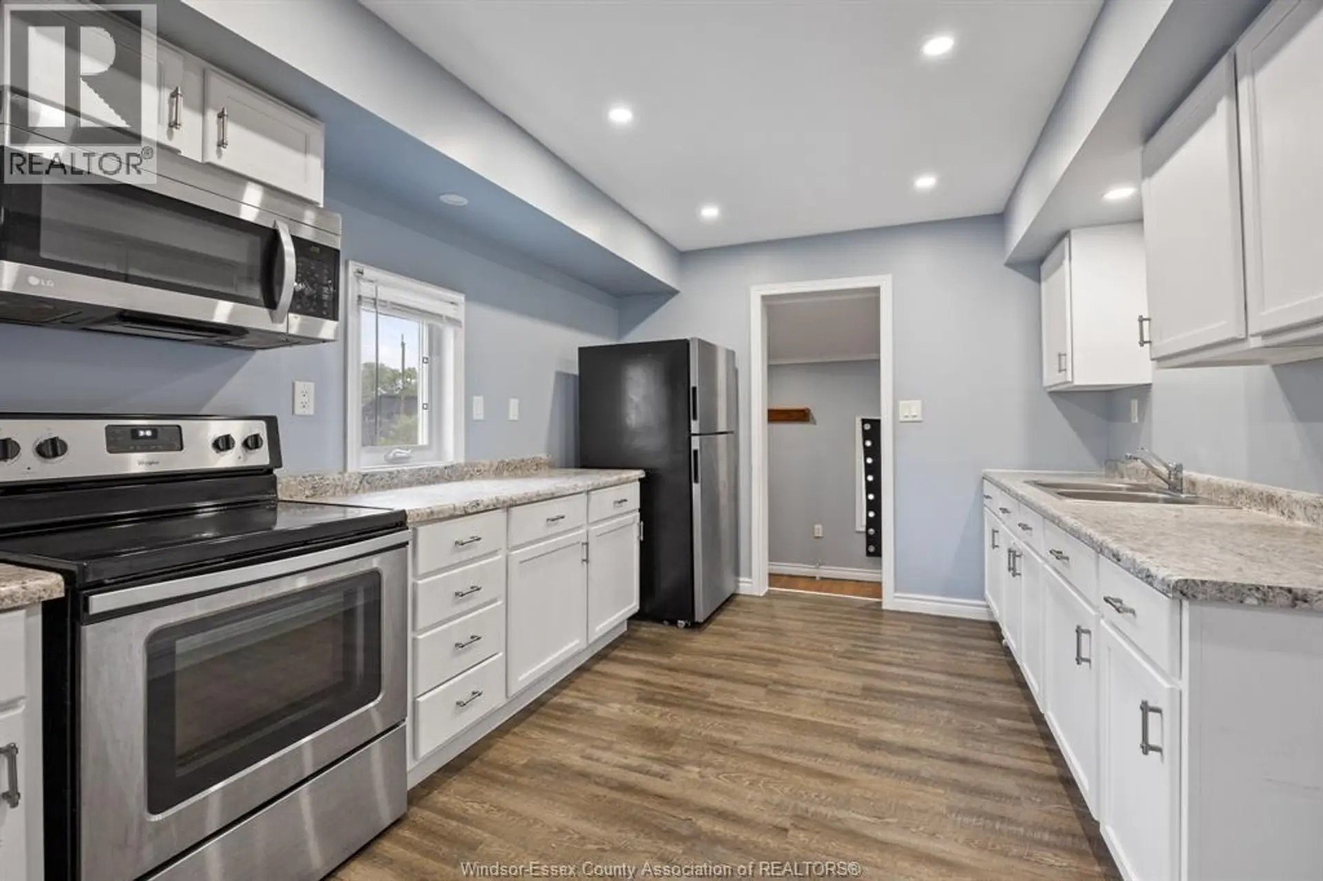 817 CHATHAM STREET EAST - Image 2
