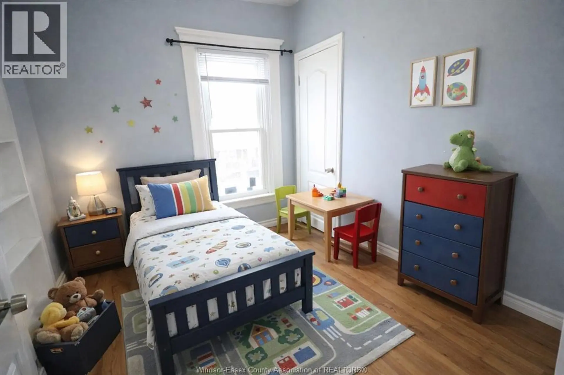 817 CHATHAM STREET EAST - Image 4