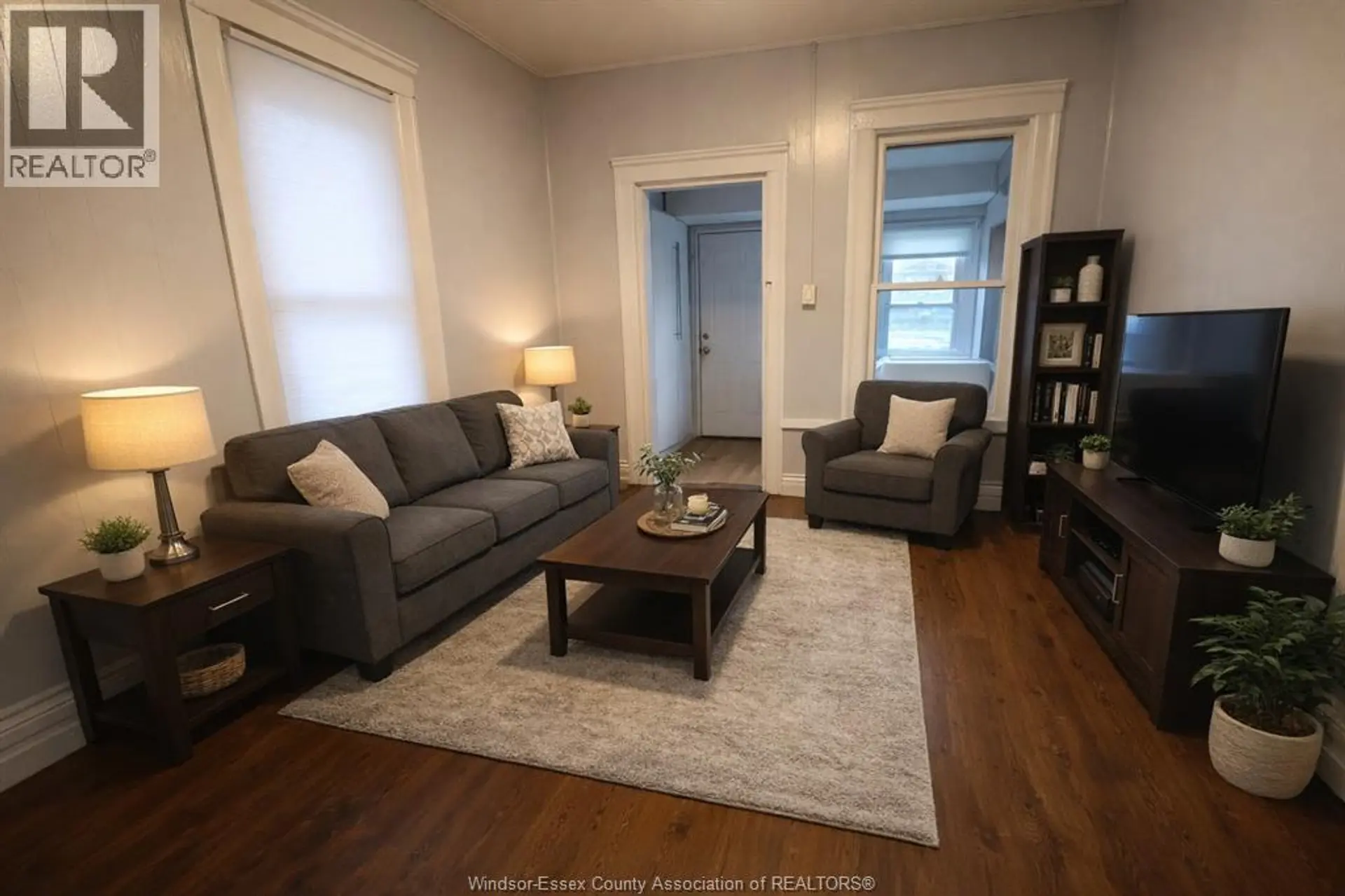 817 CHATHAM STREET EAST - Image 10
