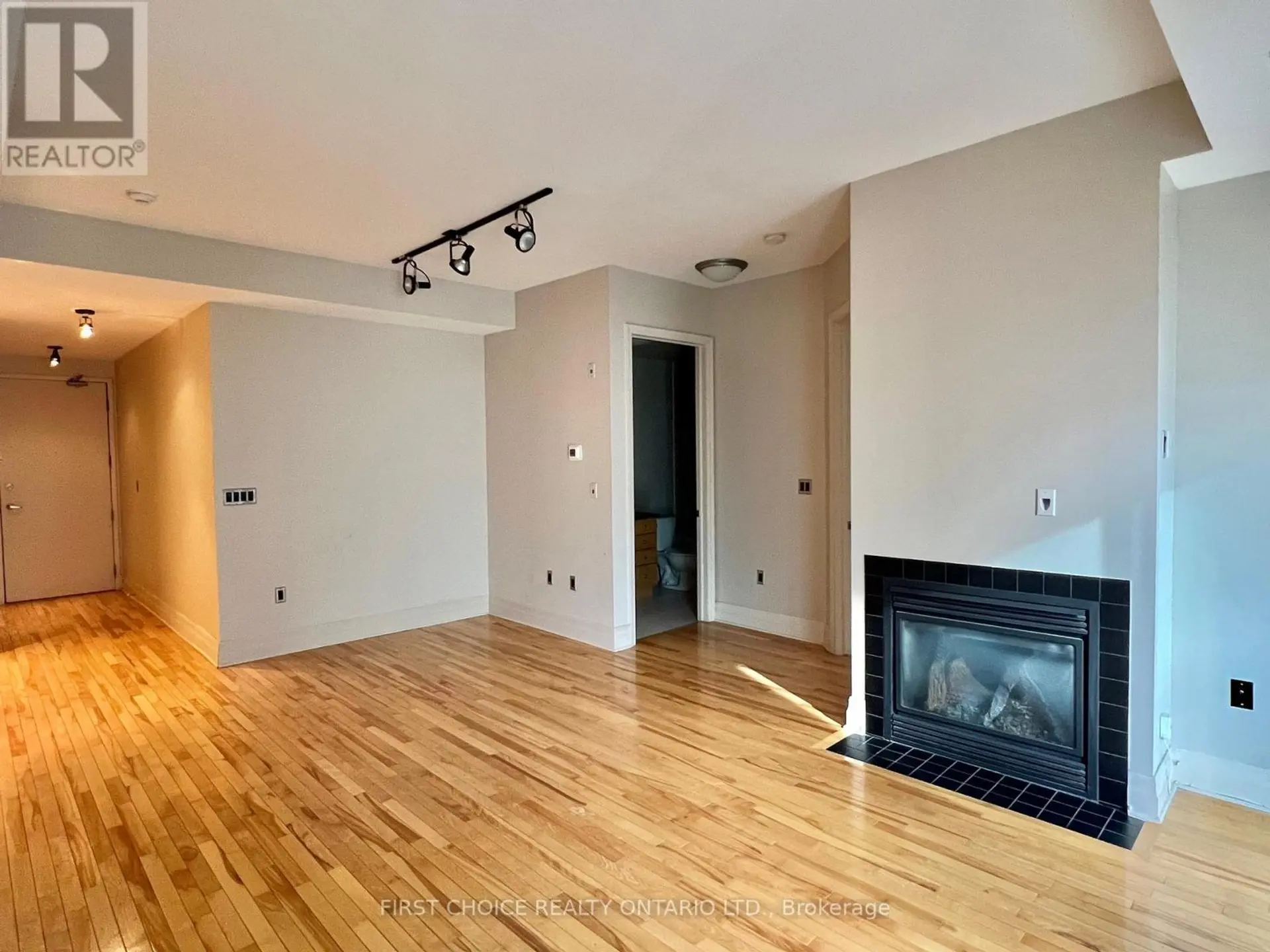 #805 375 LISGAR STREET - Image 10