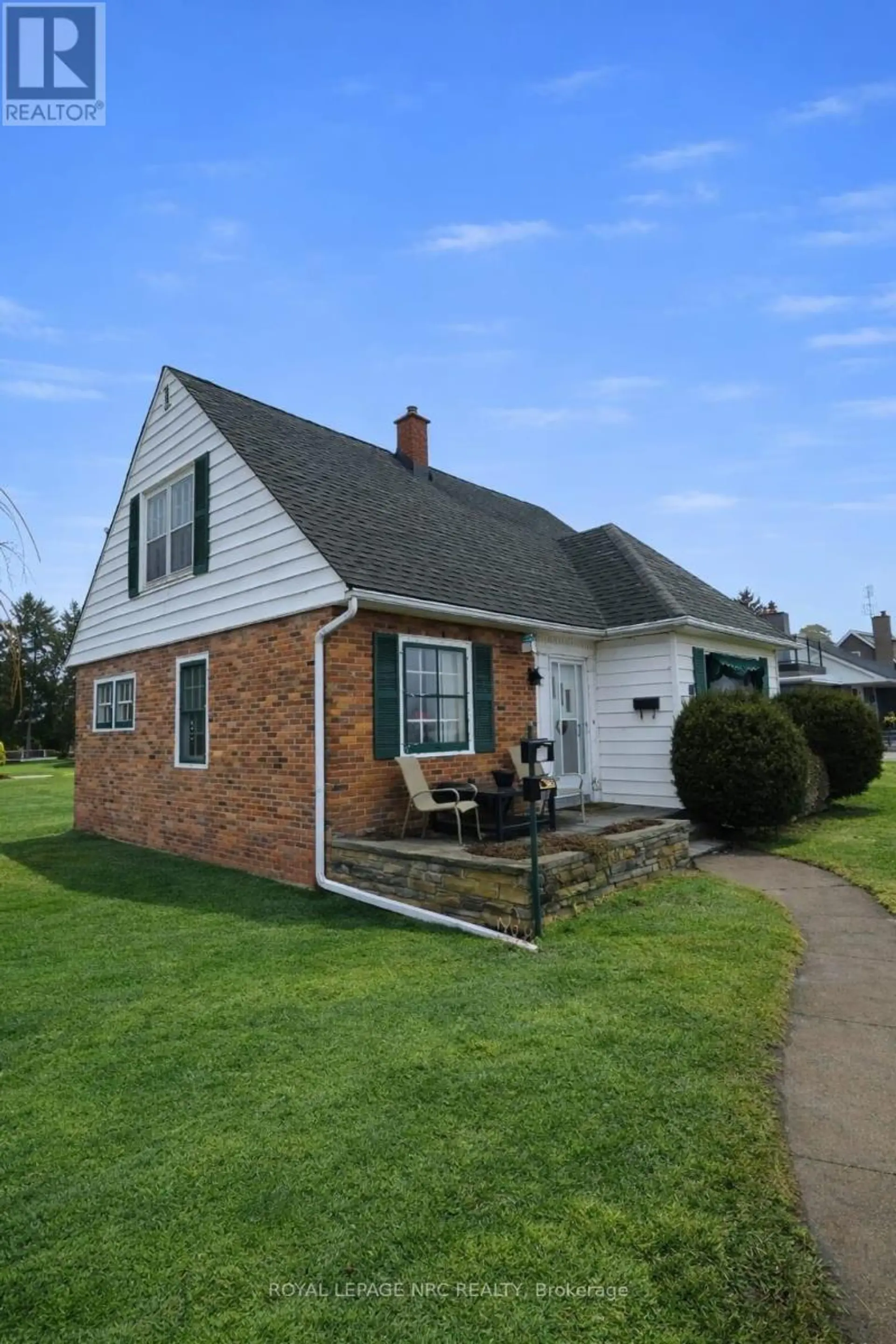 19 LAKESHORE ROAD - Image 2