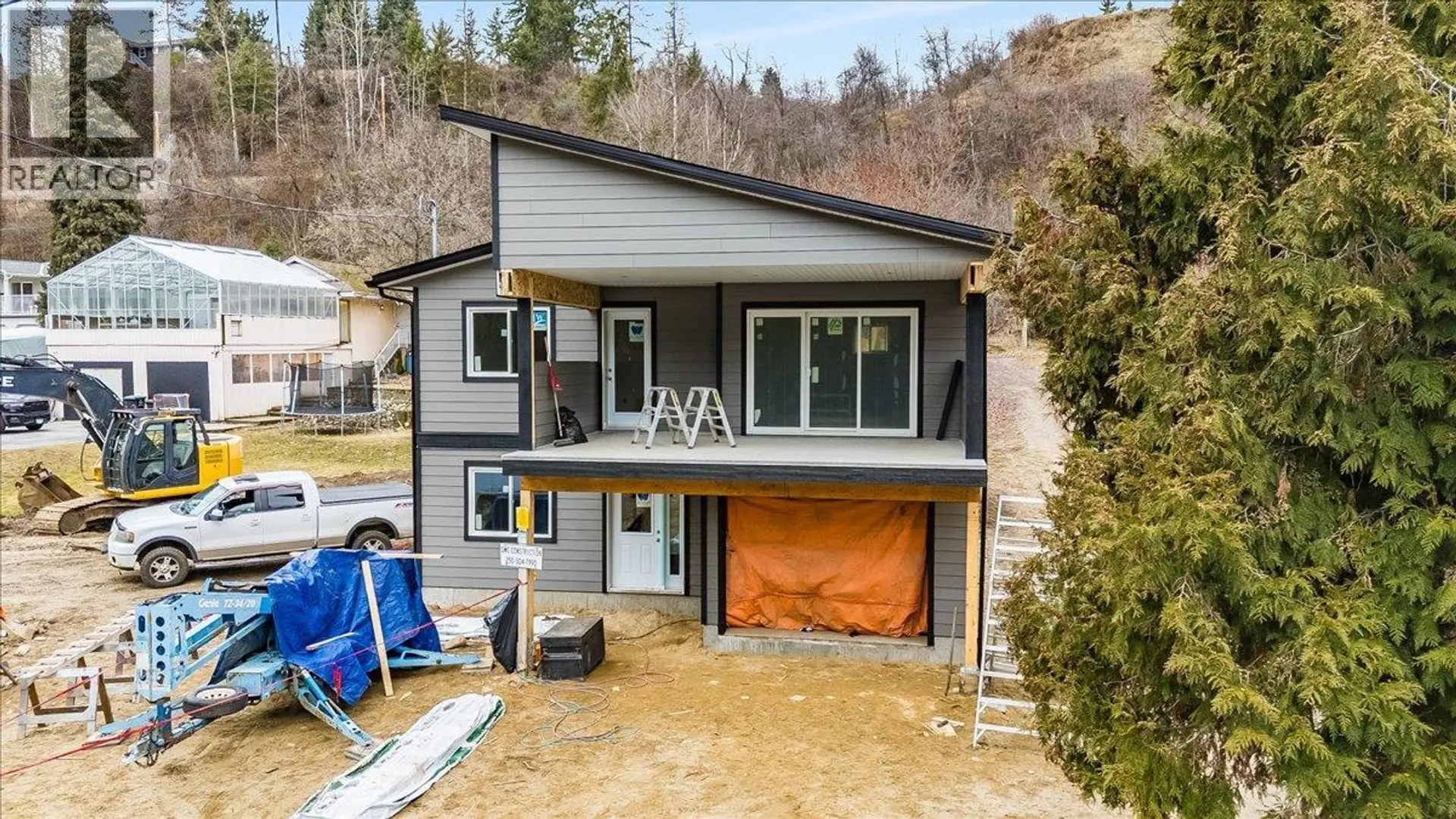 Property at 2808 1st Avenue, Castlegar, BC