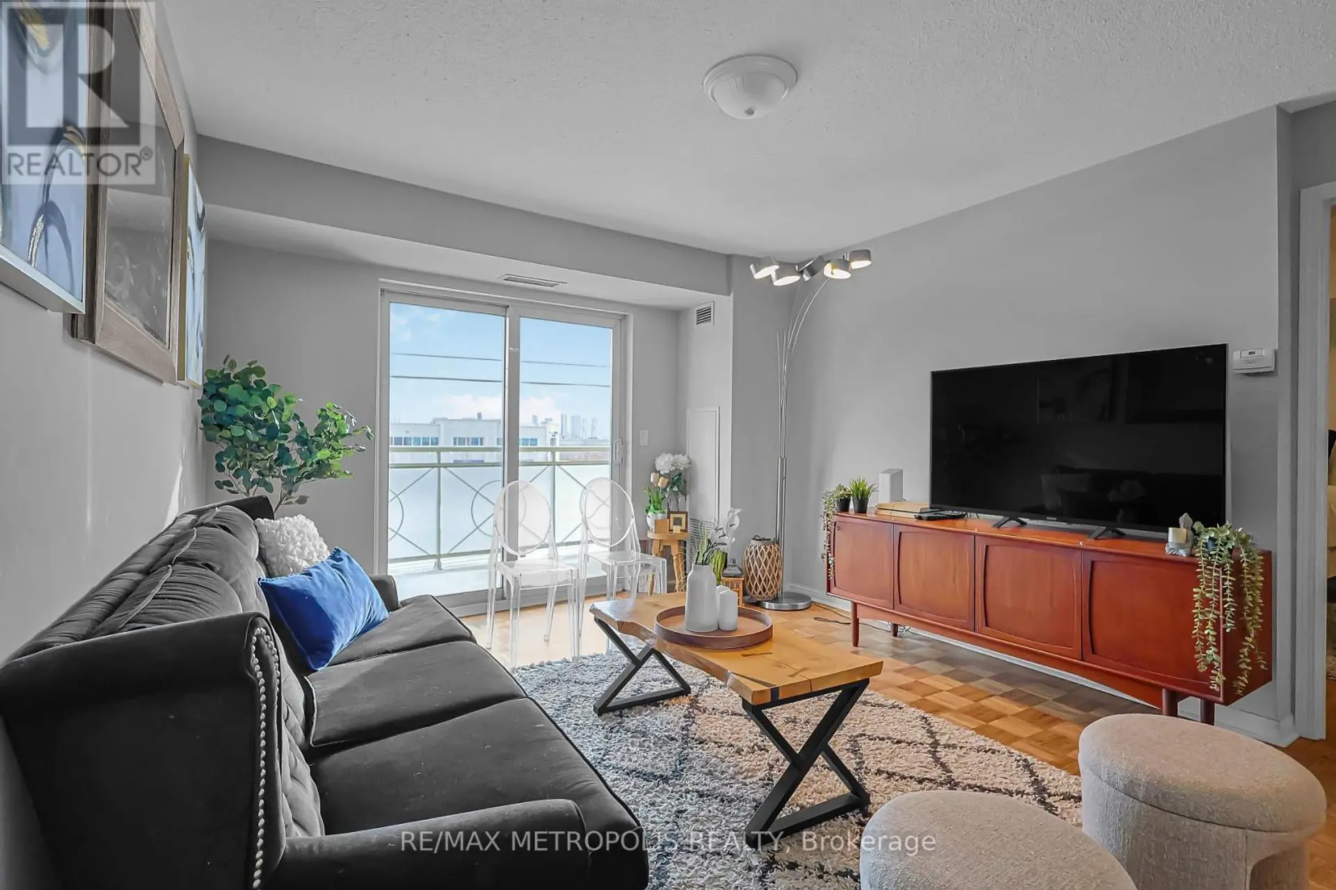 #216 2500 RUTHERFORD ROAD - Image 4