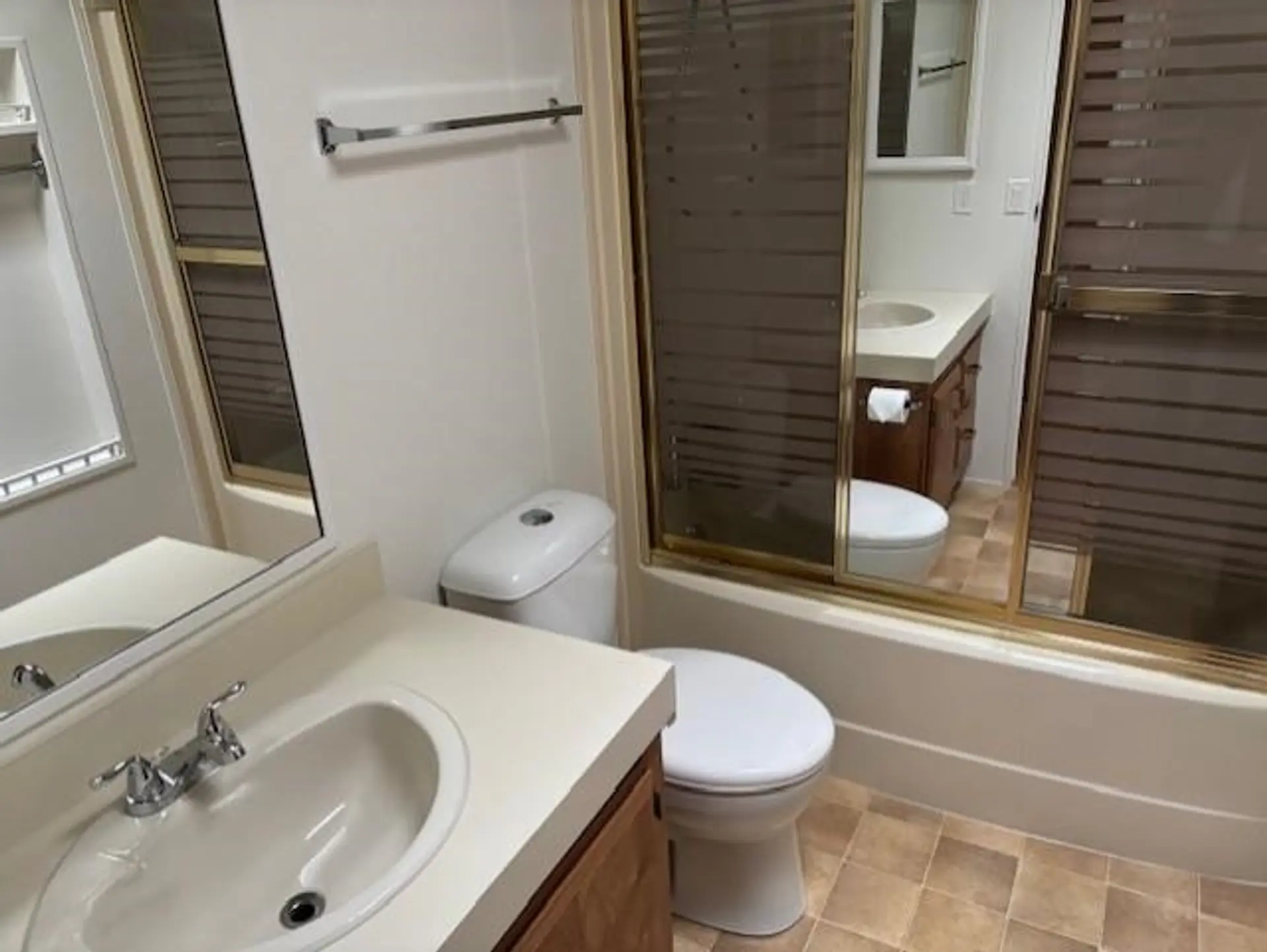 #11 13507 81 Avenue - Image 3