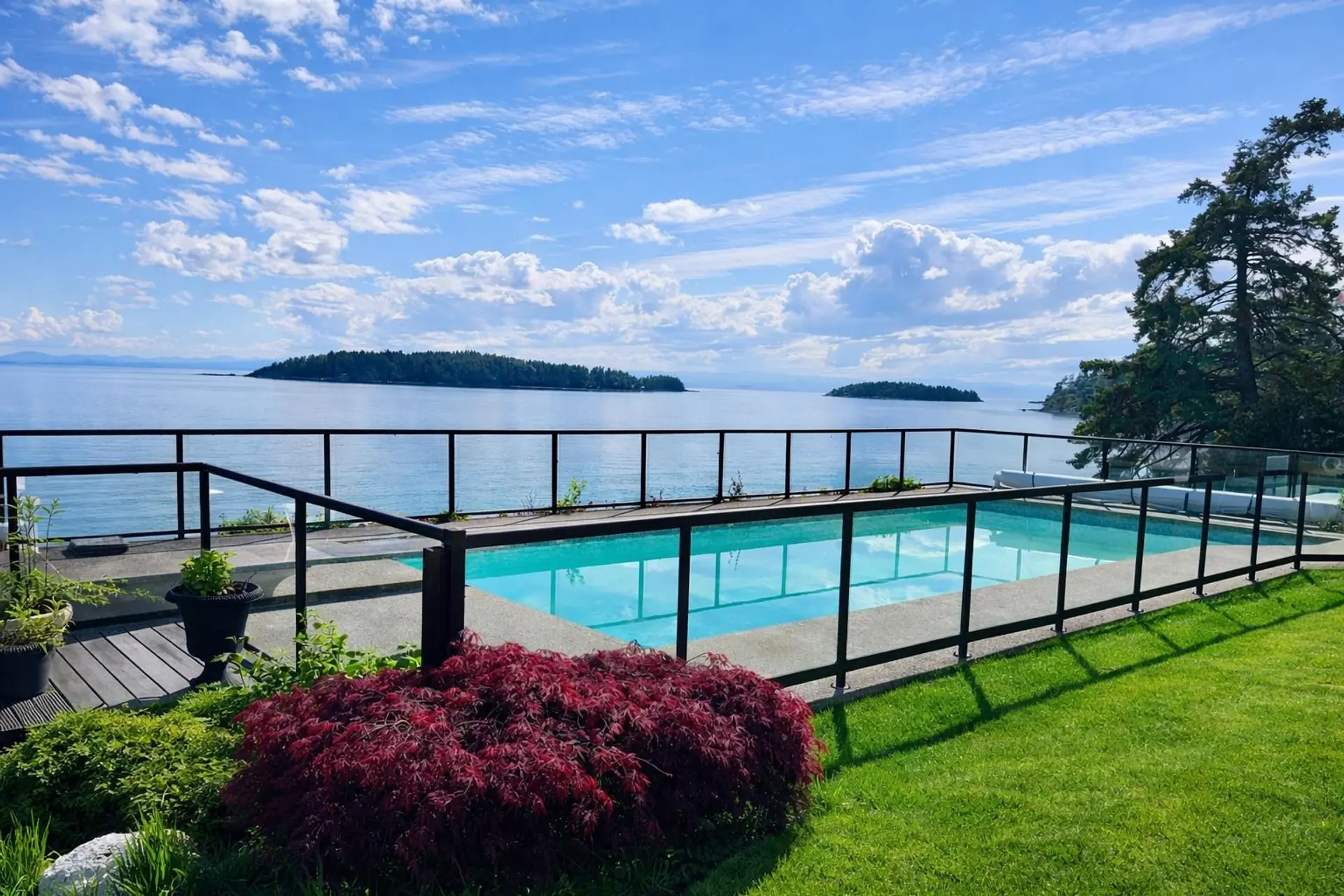 Property at 5951 Sunshine Coast Highway, Sechelt, BC