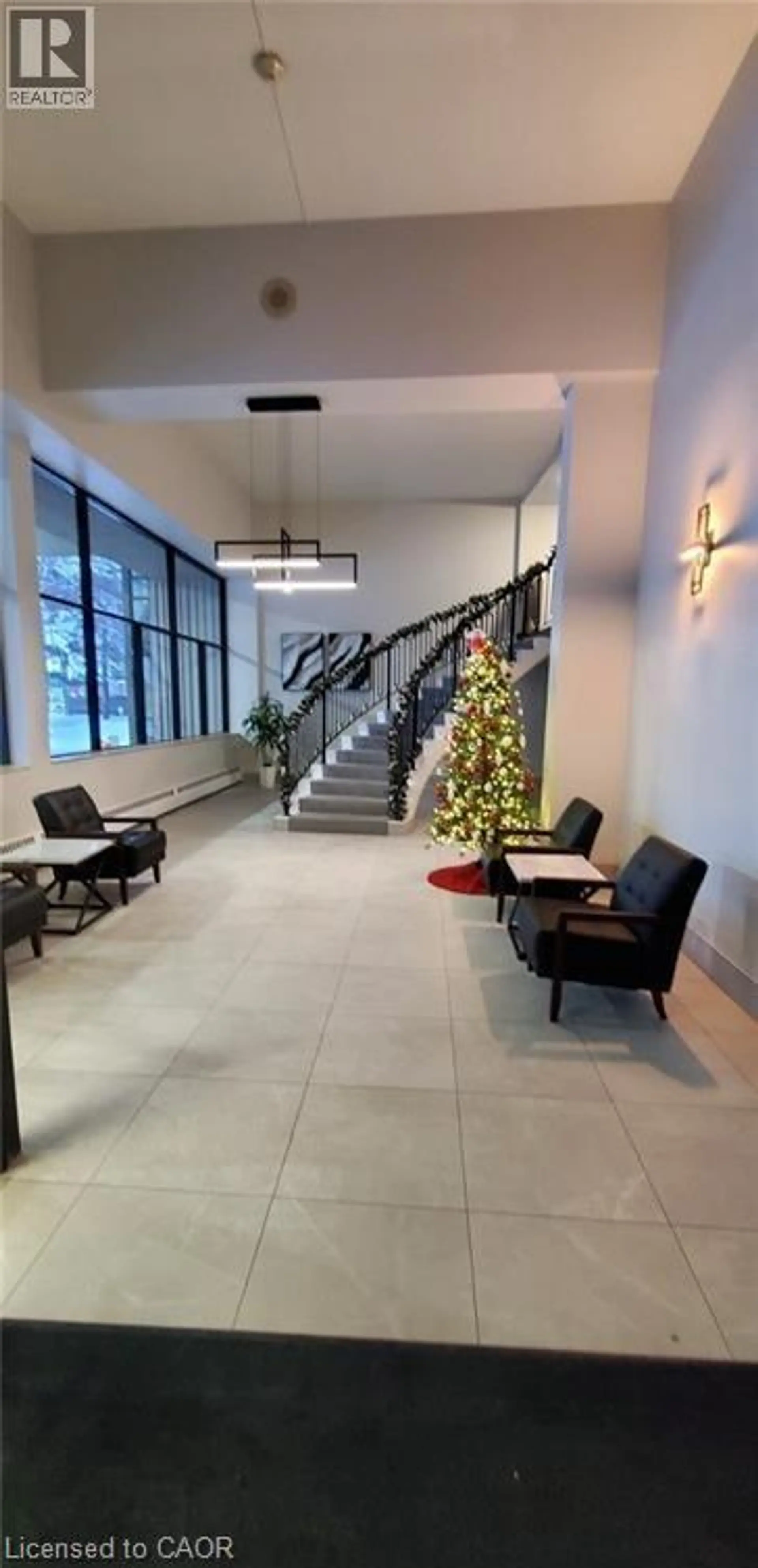 #507 24 MIDLAND Drive - Image 18