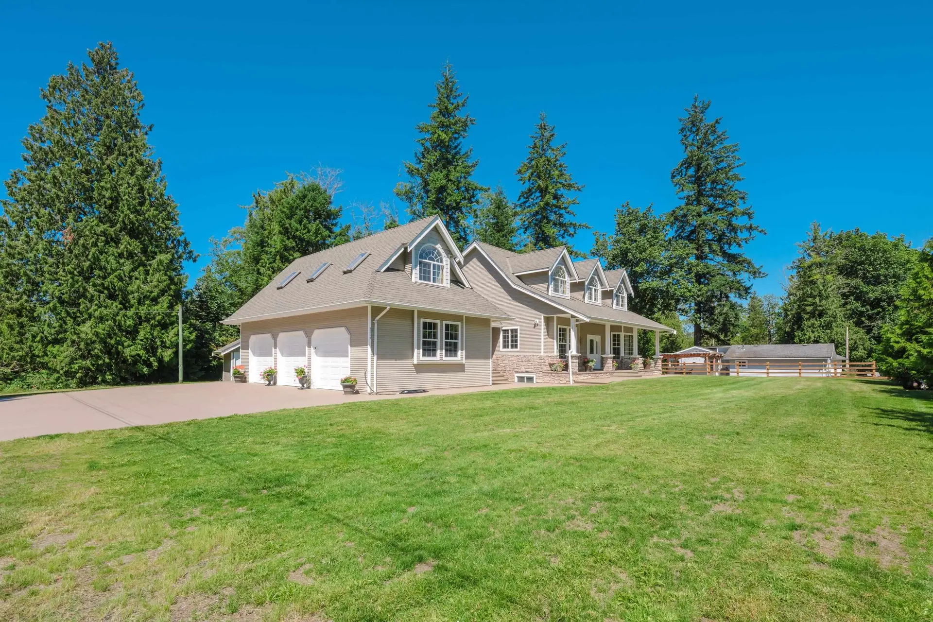 Property at 25219 60 Avenue, Langley, BC