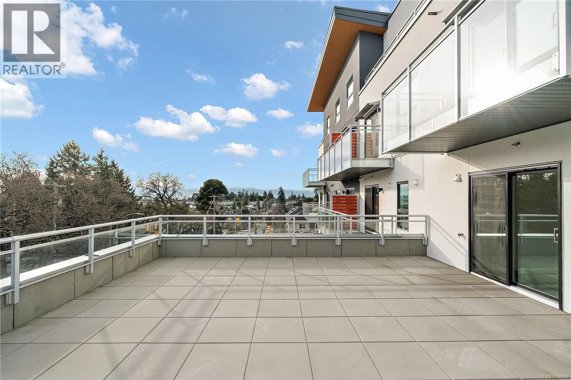 Property at #307 1102 Esquimalt Rd, Esquimalt, BC