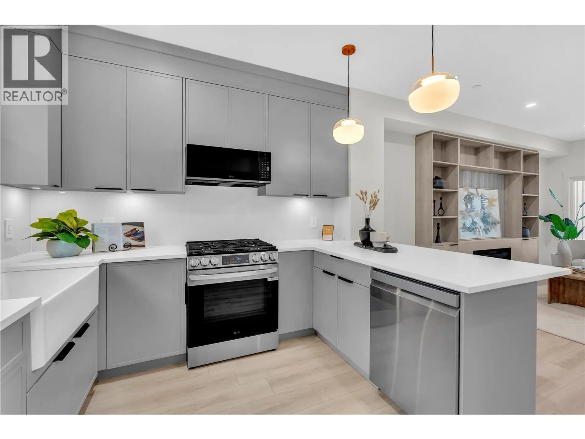 #106 784 ARGYLE Street - Image 4