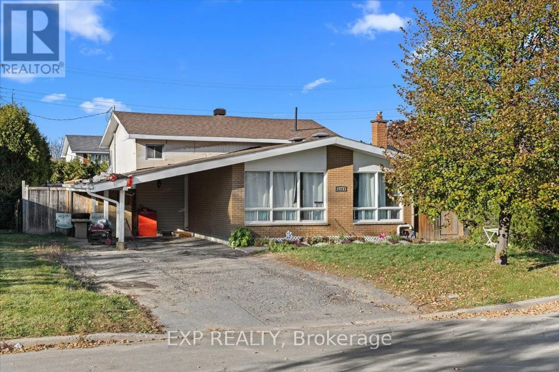 2670 STONE CRESCENT N - Image 1