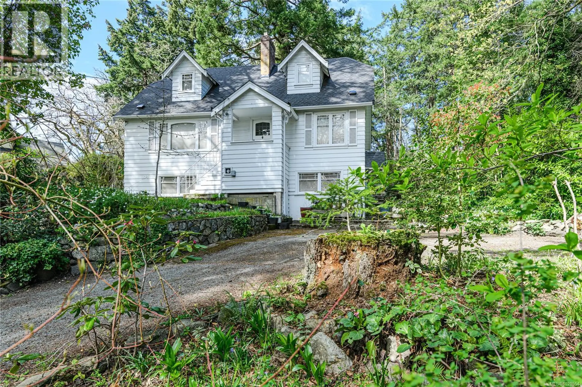 Property at 1254 Burnside Rd W, View Royal, BC
