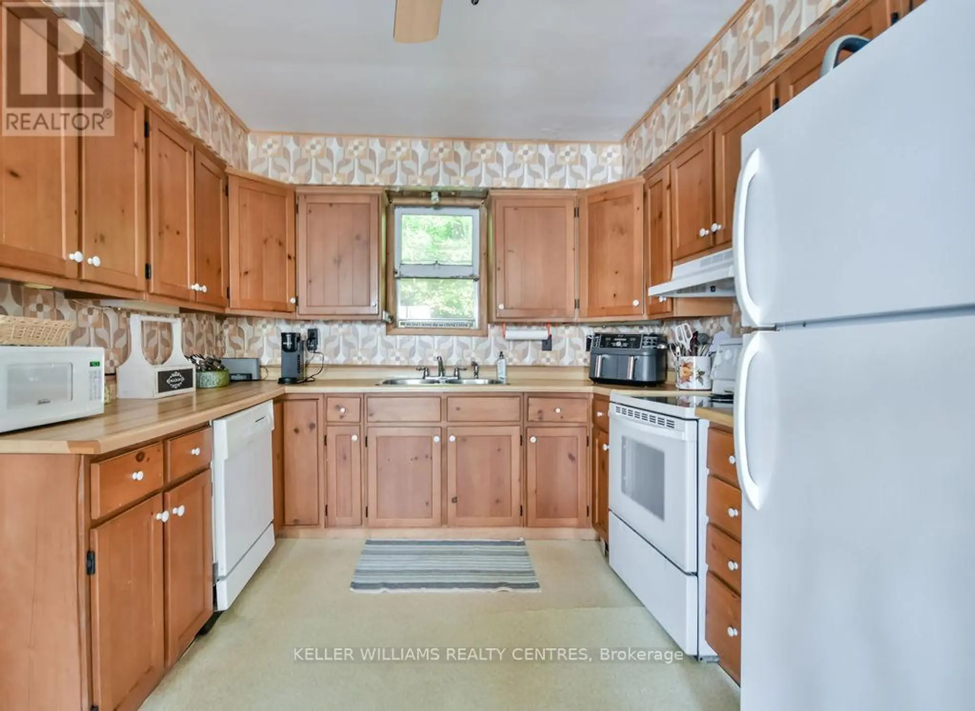379 CHAMPLAIN ROAD - Image 8