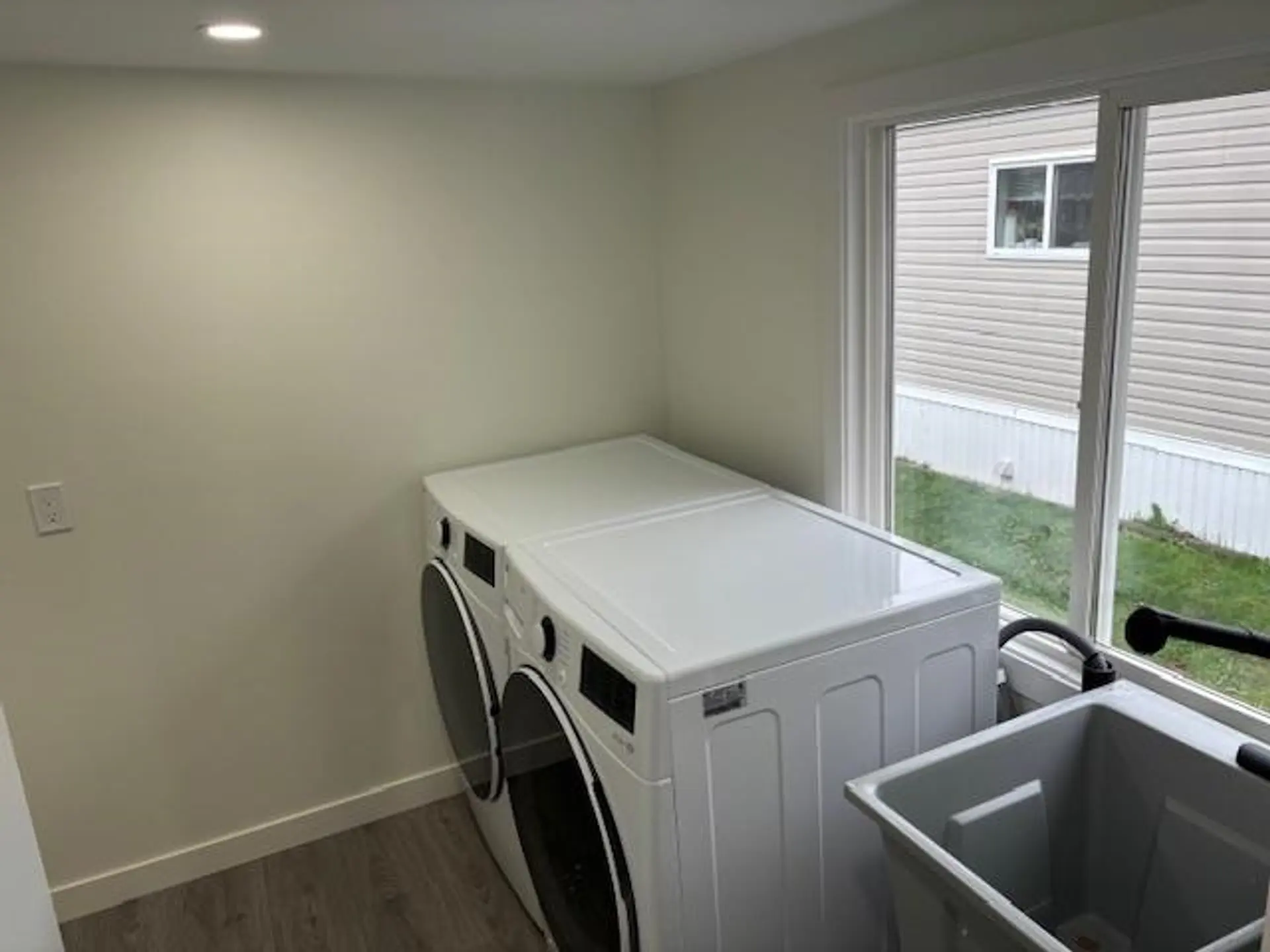 #21 23387 70a Avenue - Image 8
