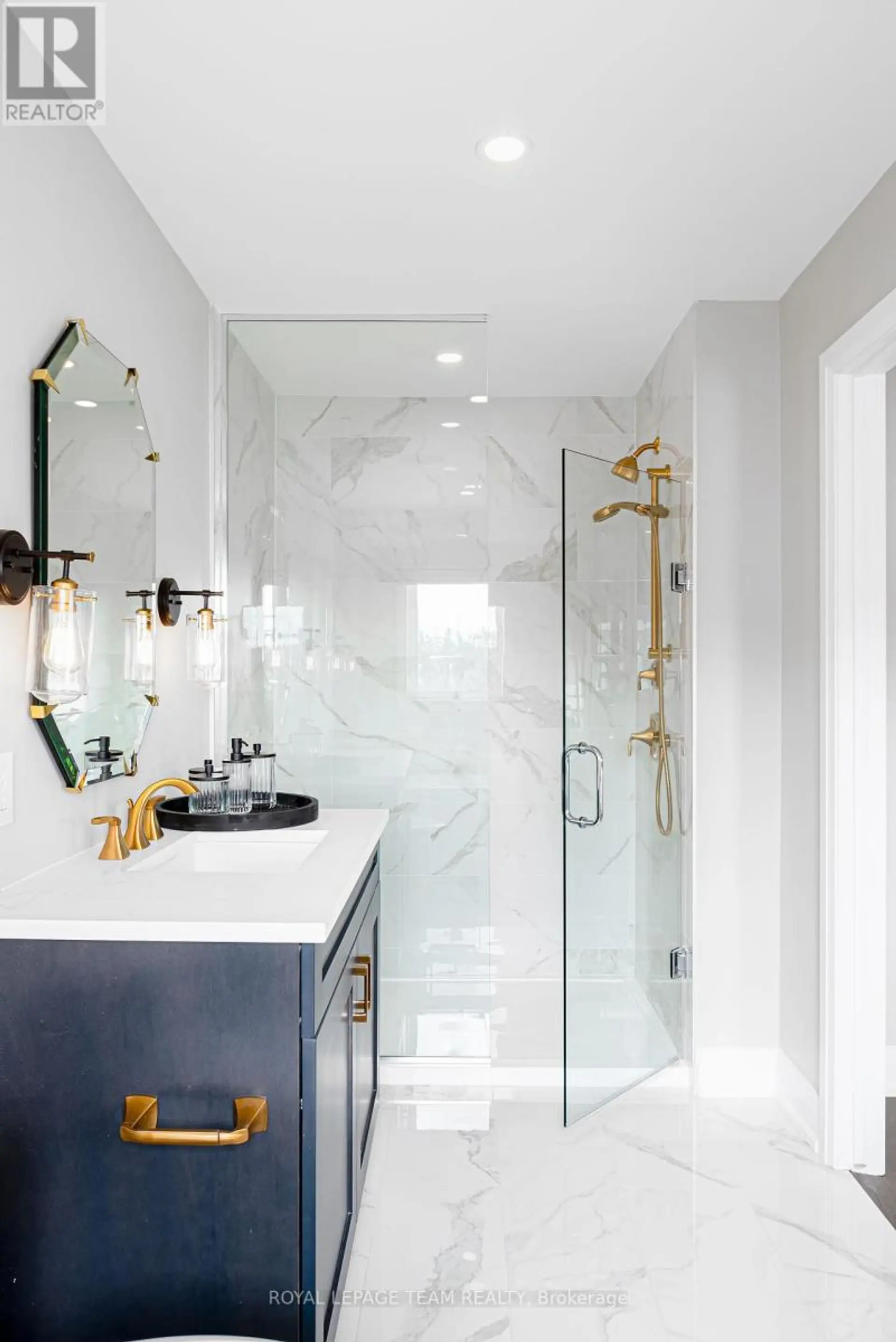 110 MONTY PRIVATE - Image 7