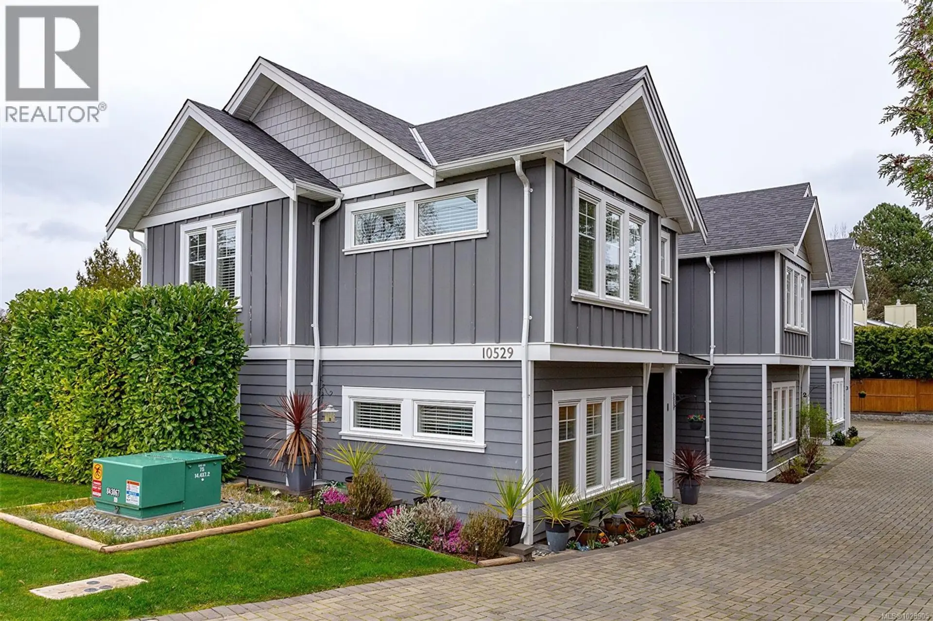 Property at #1 10529 McDonald Park Rd, Sidney, BC