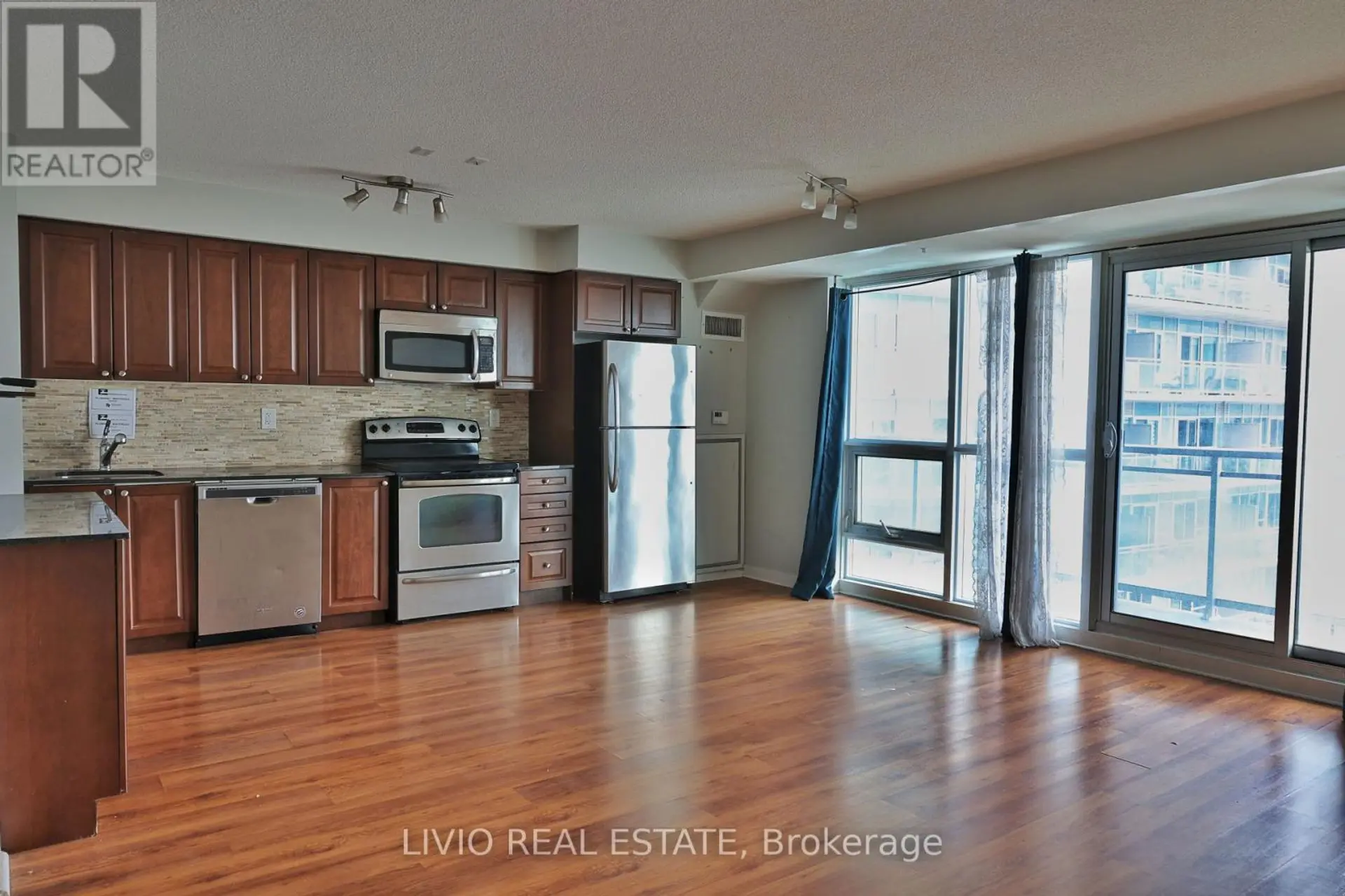 #2101 155 LEGION ROAD N - Image 15