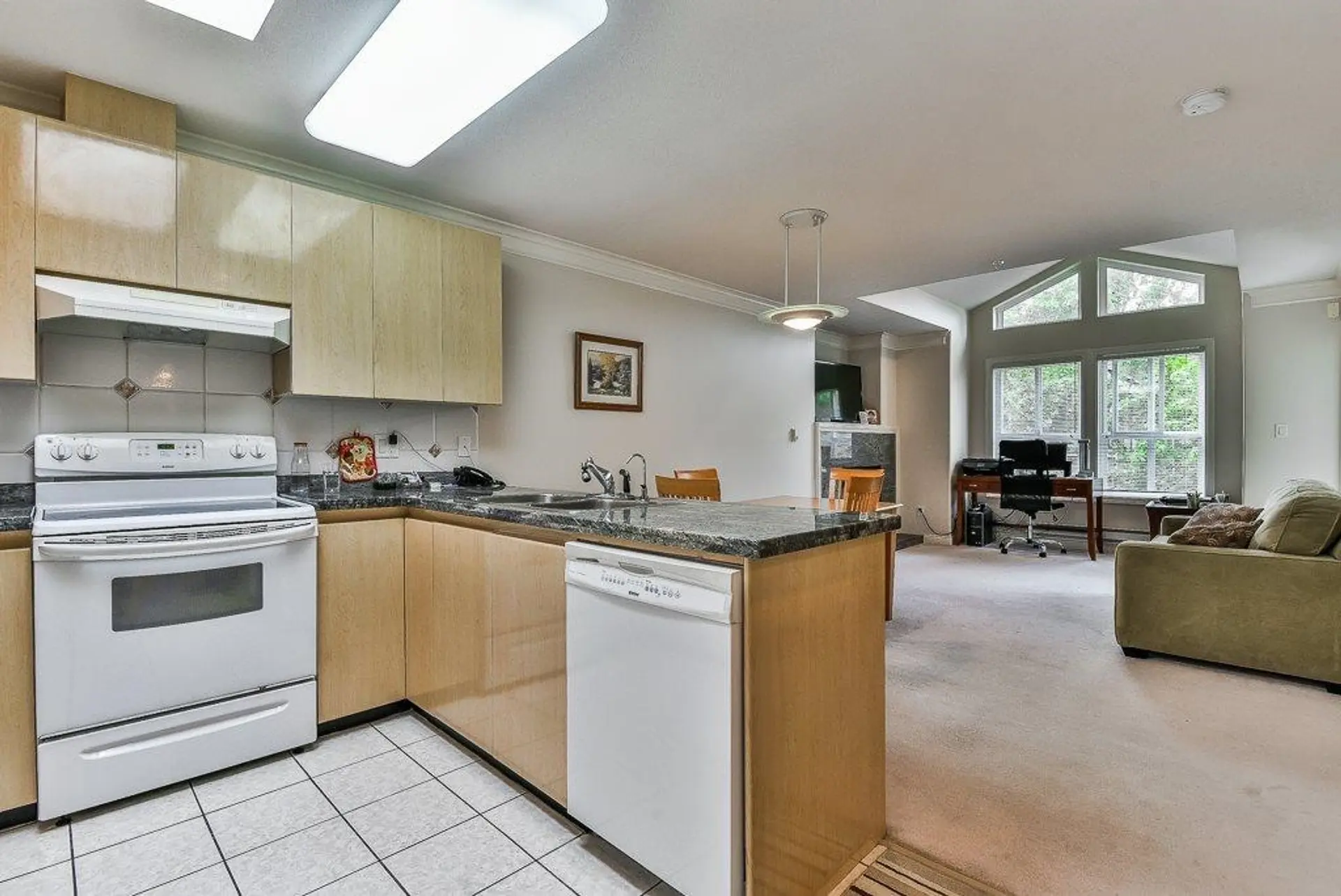 #404 8115 121a Street - Image 2