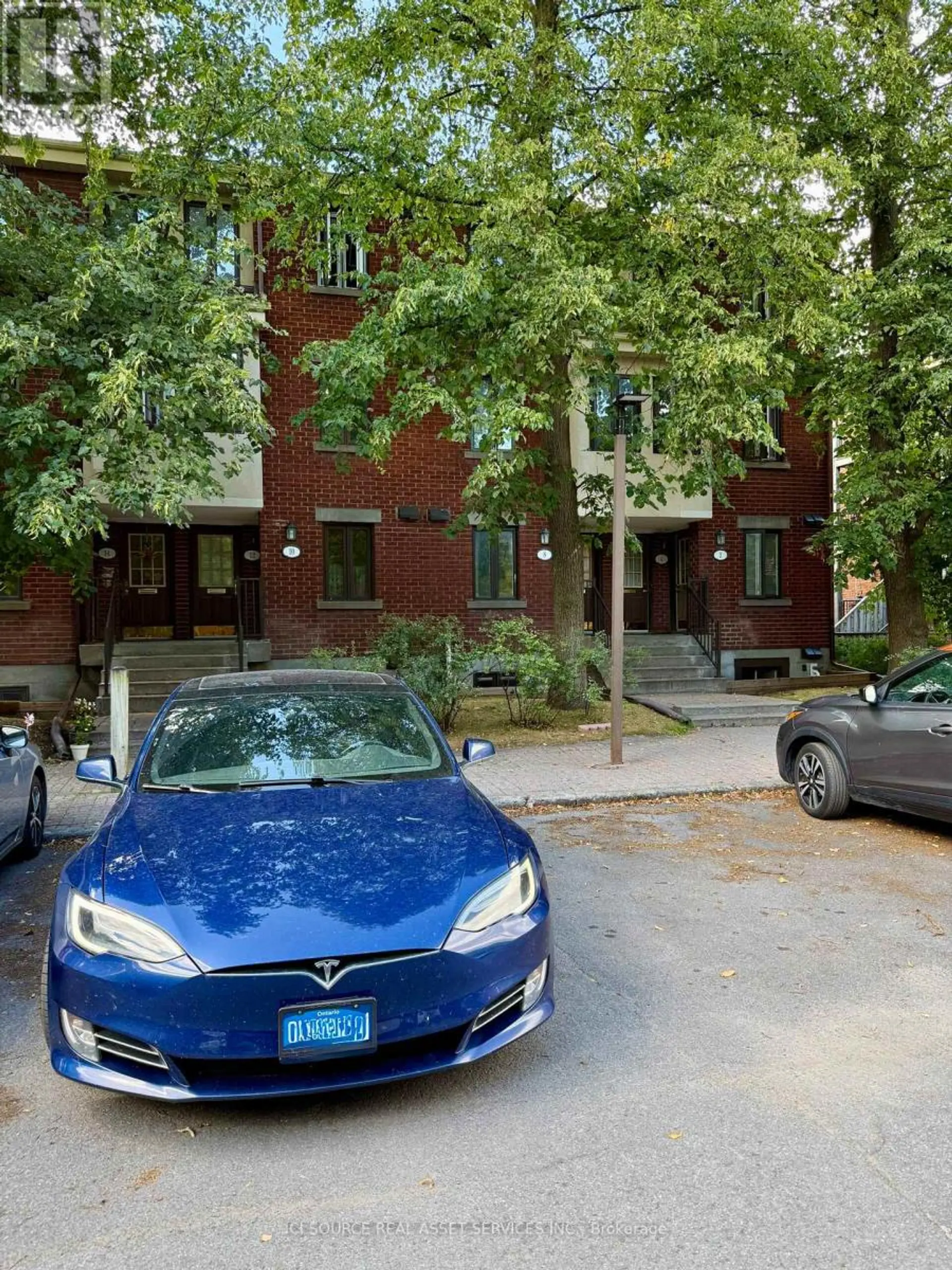 8 BLUE MOON PRIVATE - Image 17