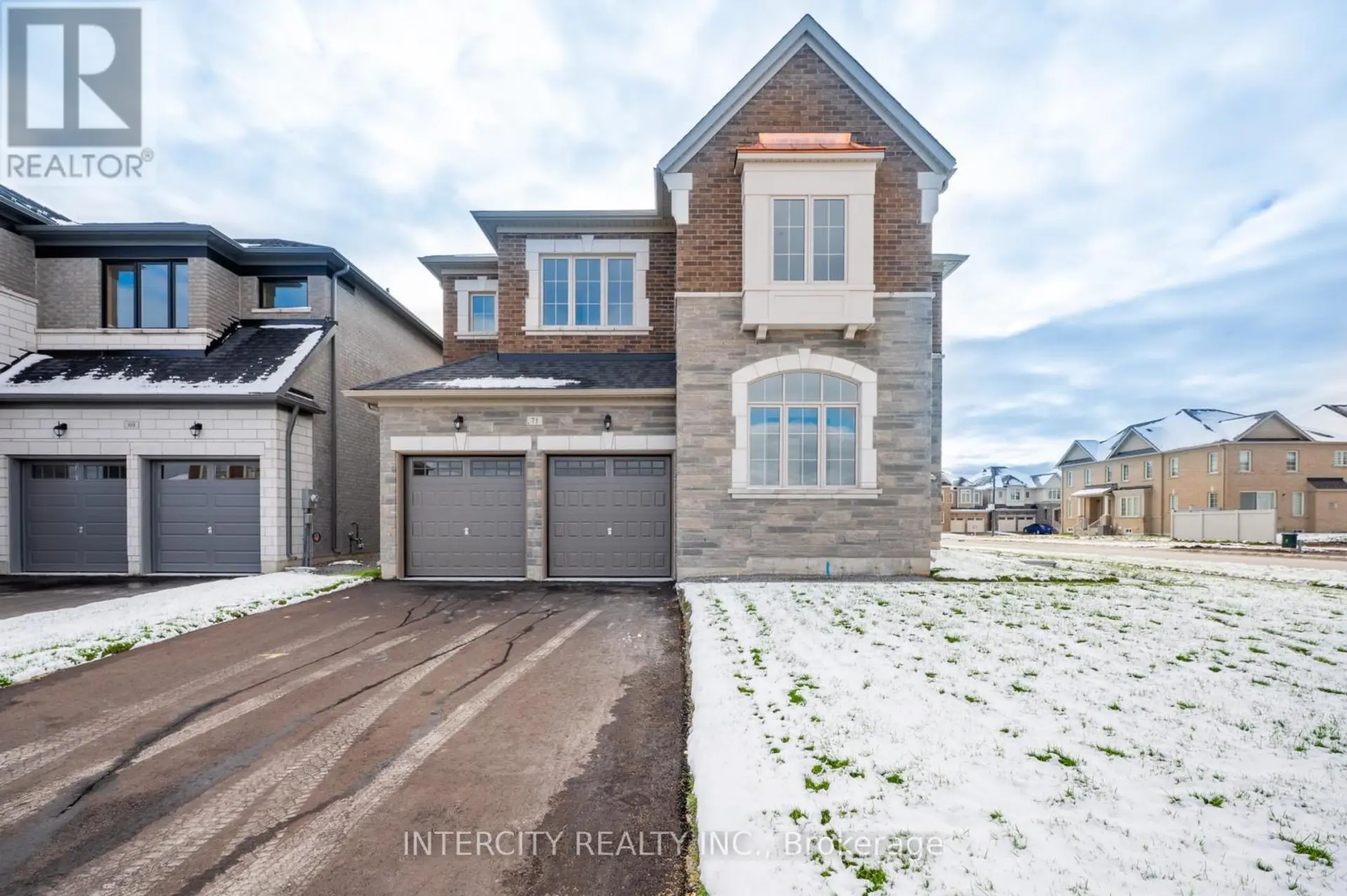 71 LORRAIN HAND AVENUE - Image 1