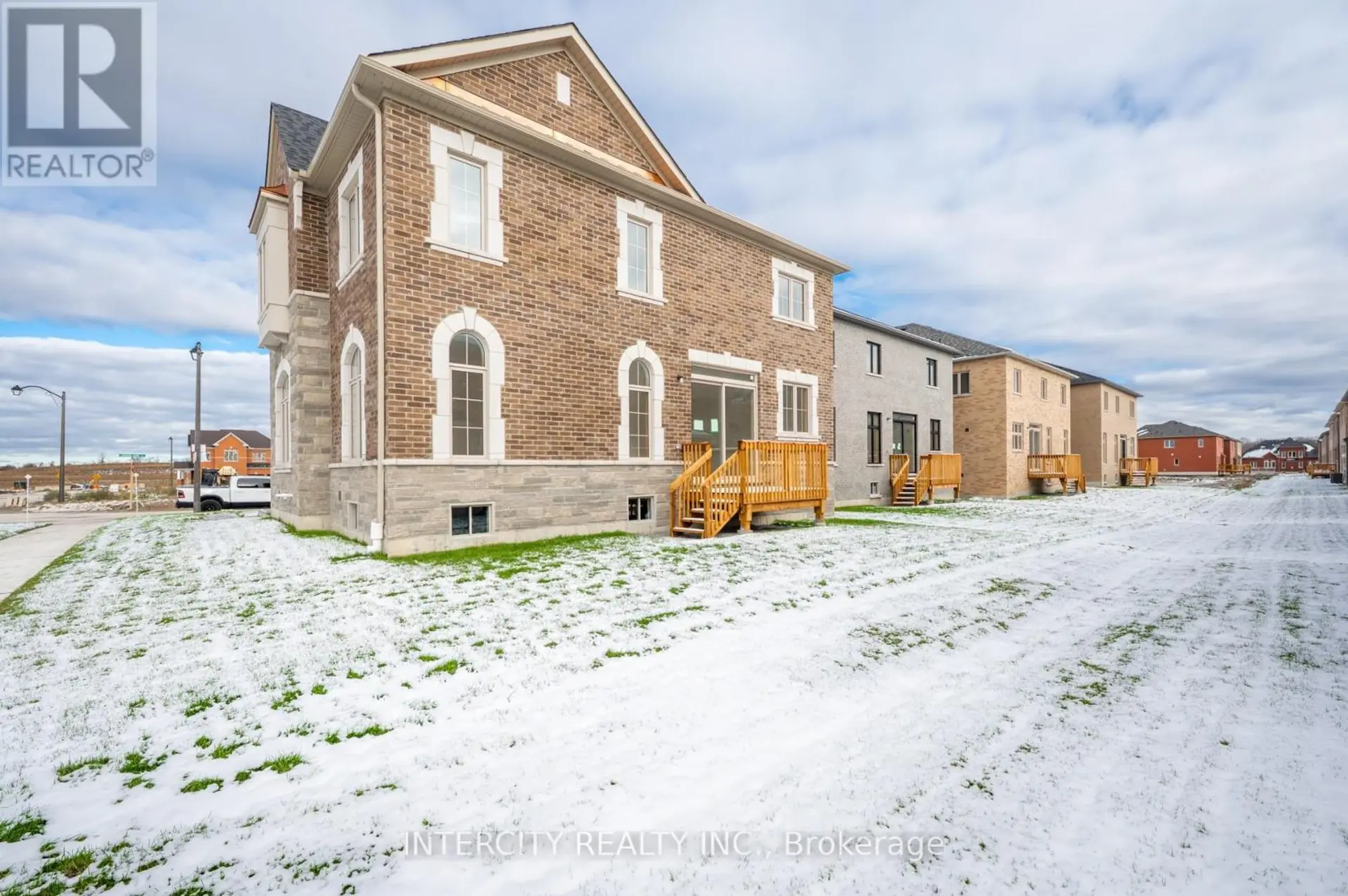 71 LORRAIN HAND AVENUE - Image 7