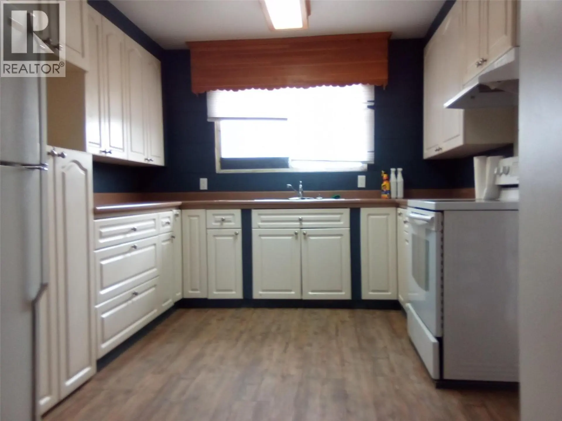 1672 Douglas Street - Image 2
