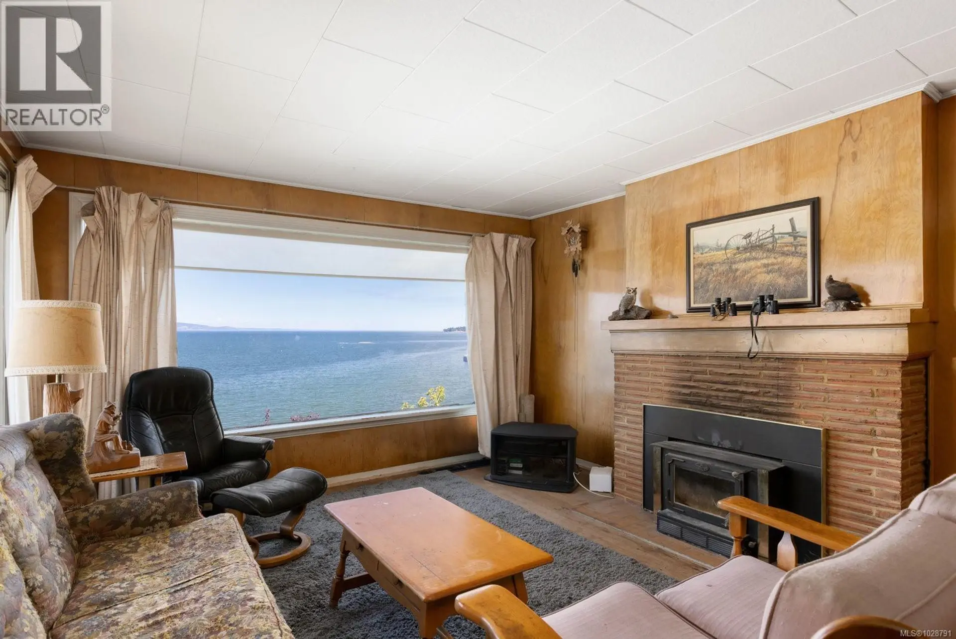 5015 Cordova Bay Rd - Image 4