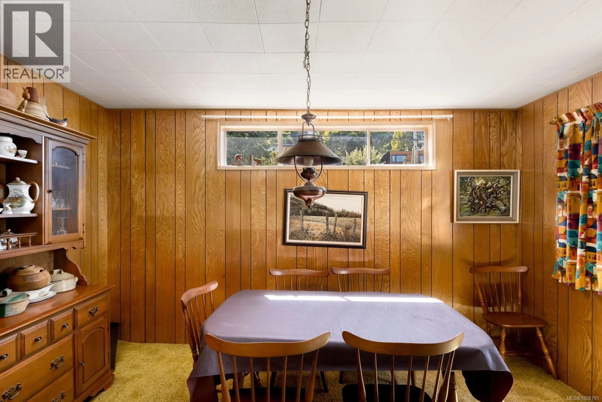 5015 Cordova Bay Rd - Image 5