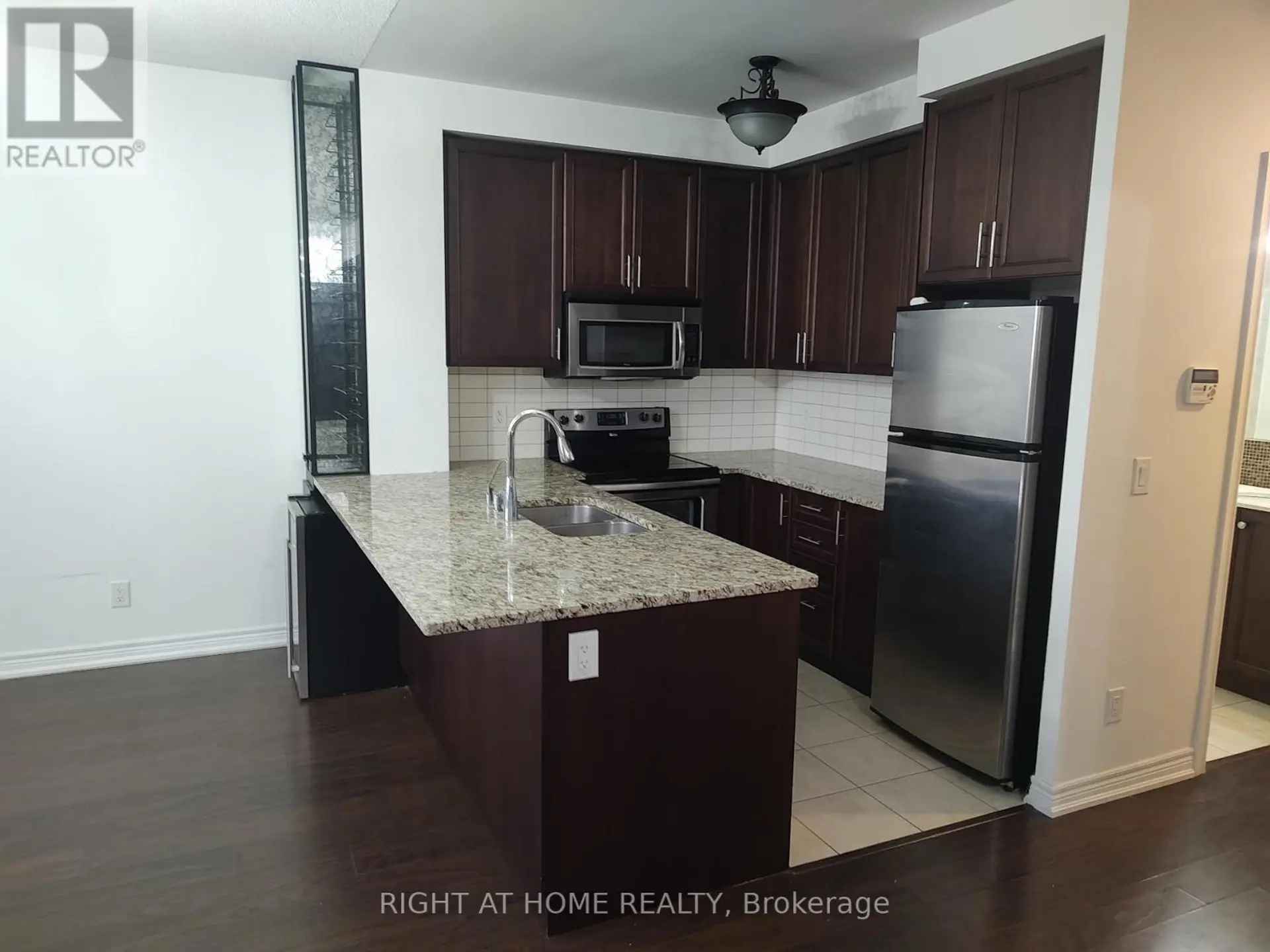 #701 9245 JANE STREET - Image 7