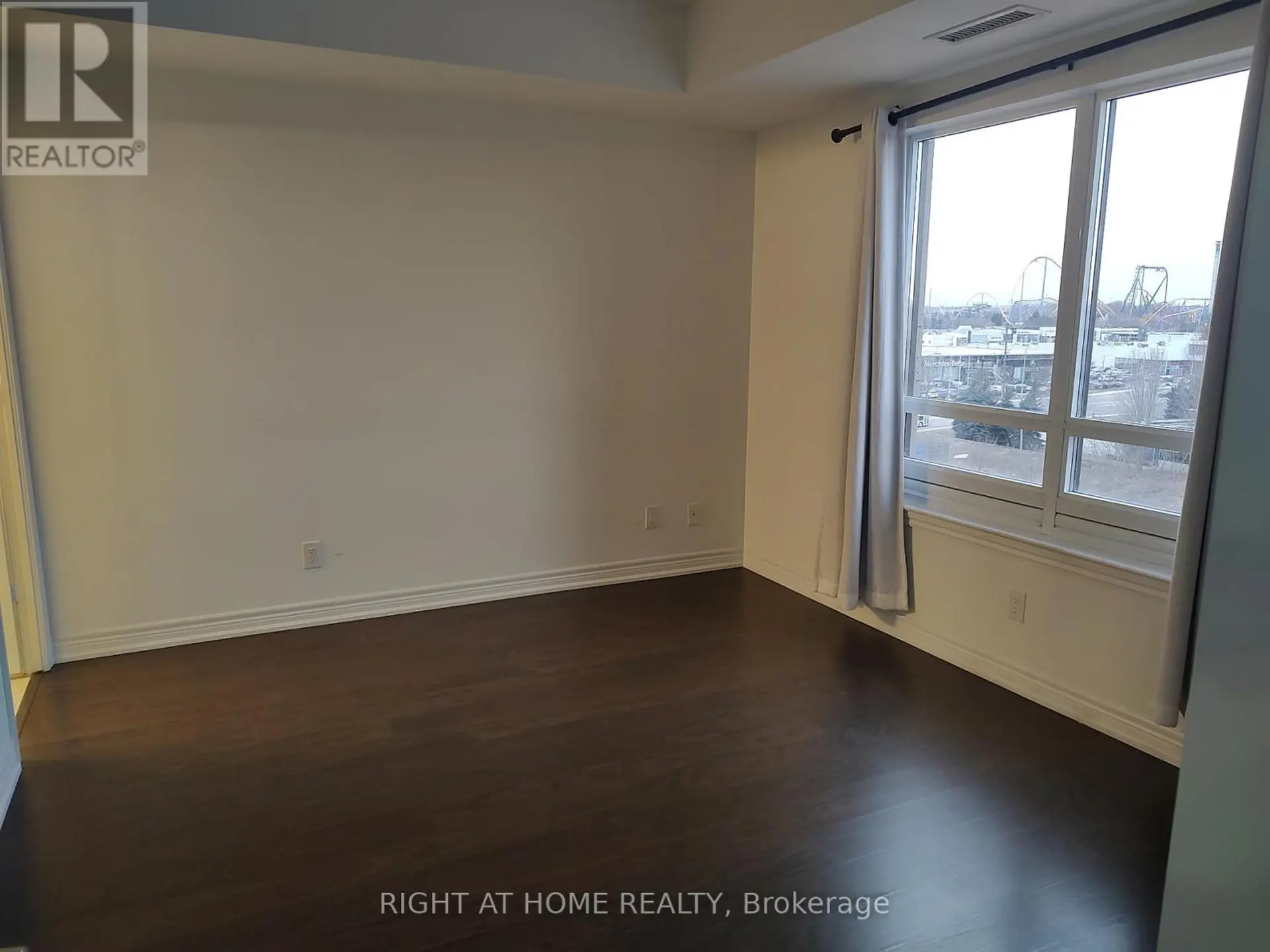 #701 9245 JANE STREET - Image 8