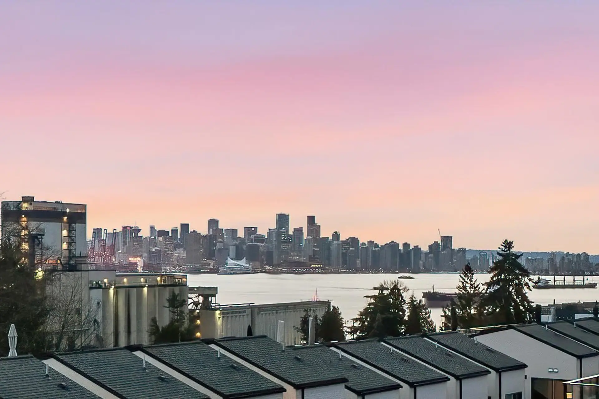Property at #304 707 E 3rd Street, North Vancouver, BC