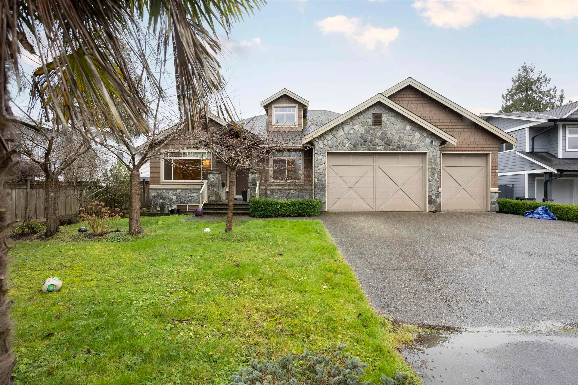 Property at 963 51a Street, Tsawwassen, BC