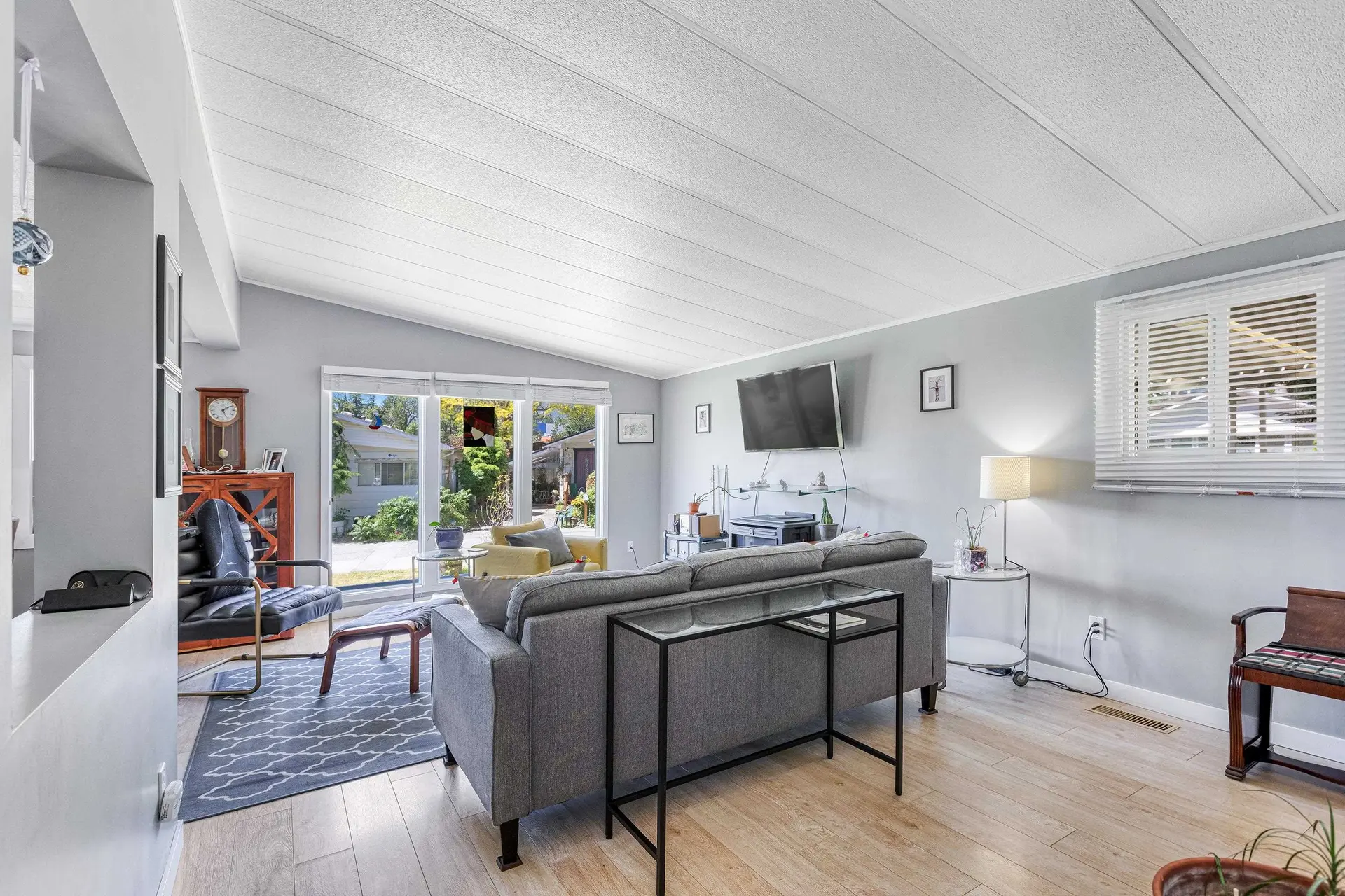 400A Sundance Crescent - Image 13