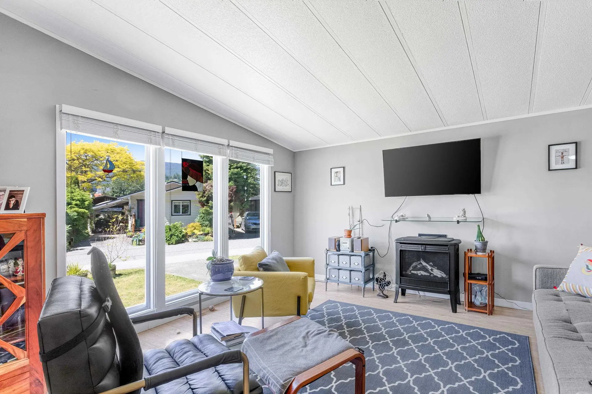 400A Sundance Crescent - Image 5
