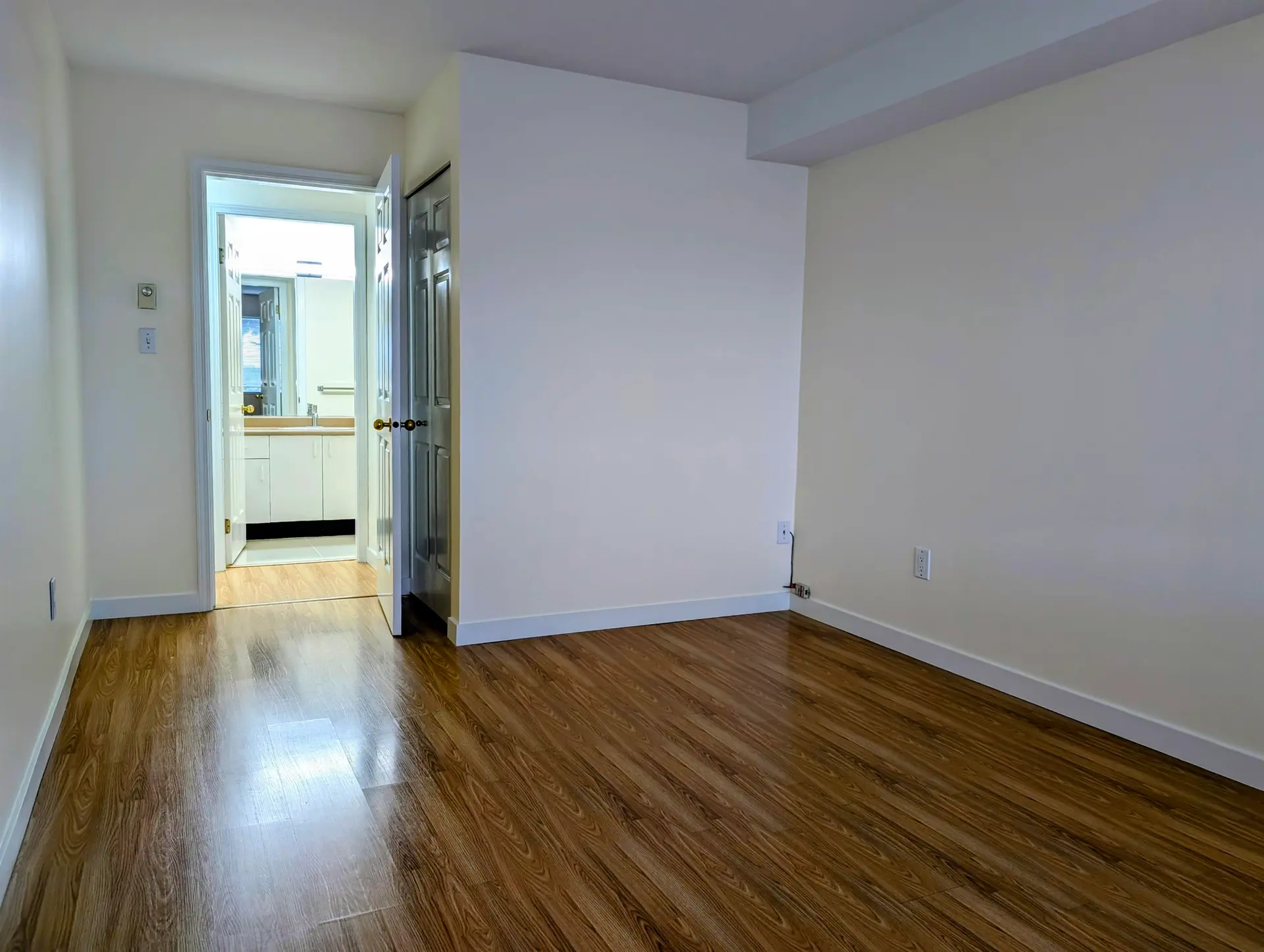 #108 5488 Arcadia Road - Image 12