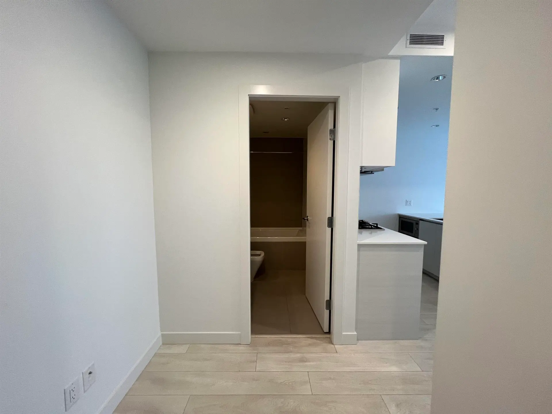 #3801 6098 Station Street - Image 4
