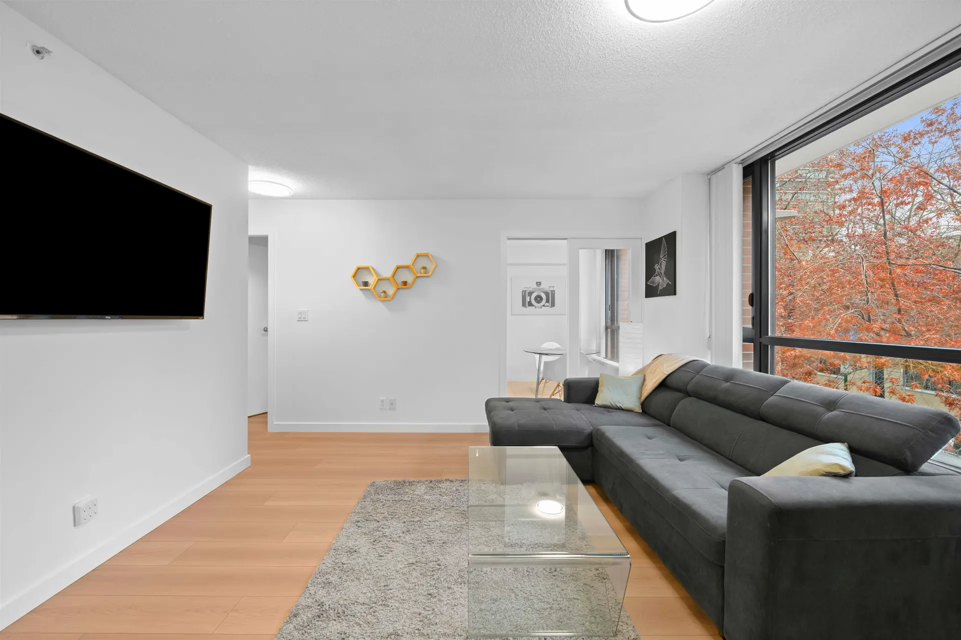 #305 977 Mainland Street - Image 3