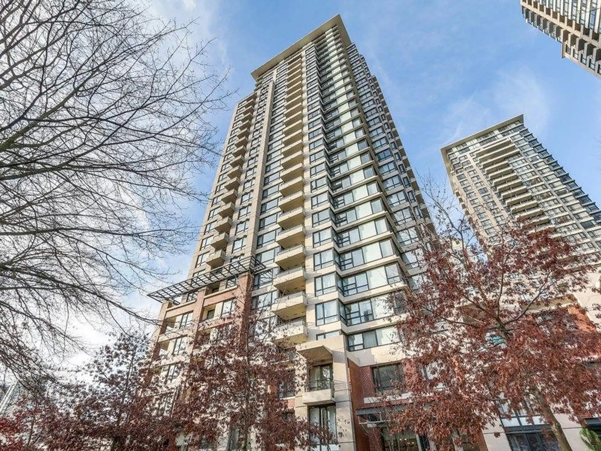 #305 977 Mainland Street - Image 19