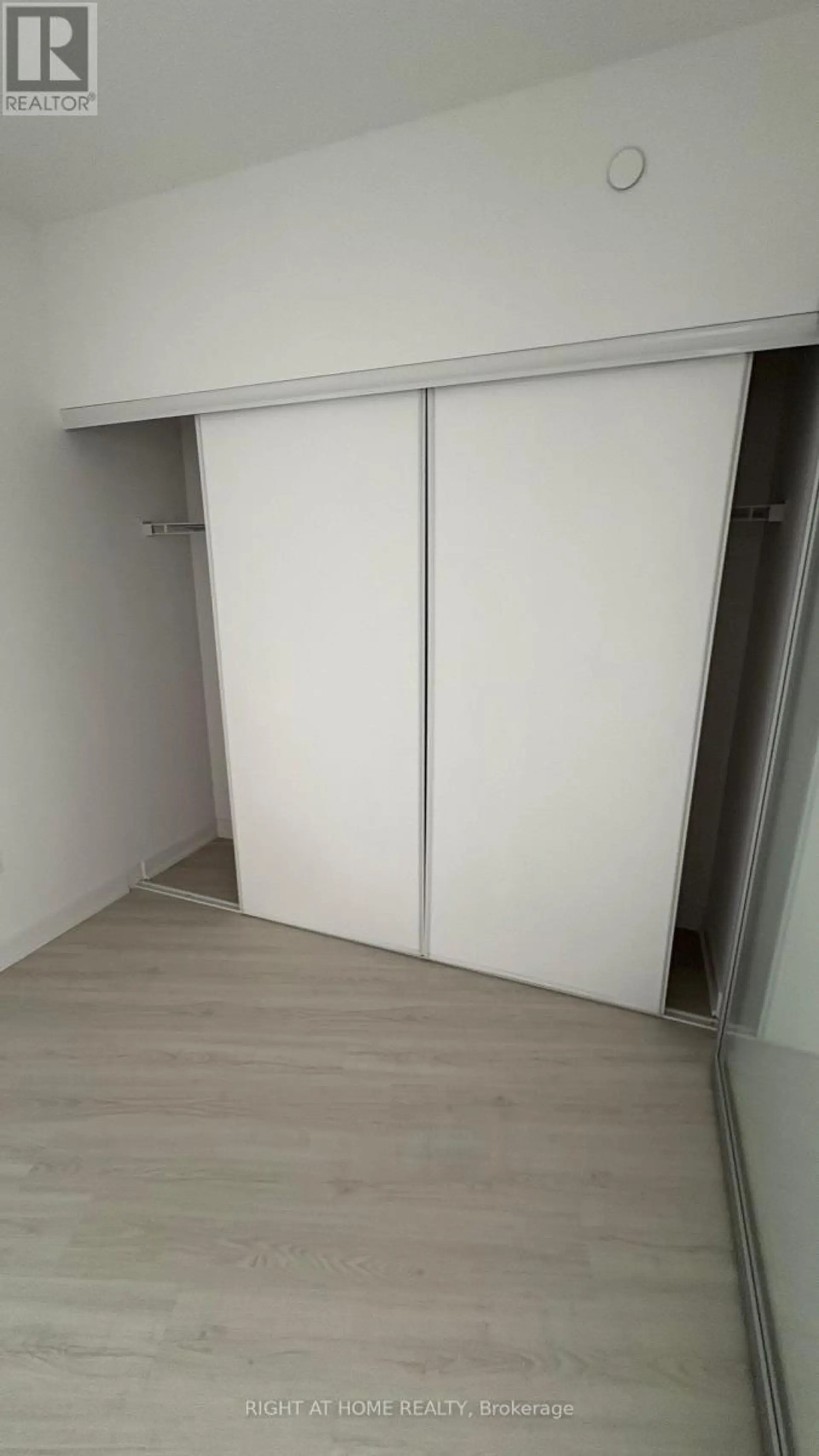 #216 3883 QUARTZ ROAD - Image 12