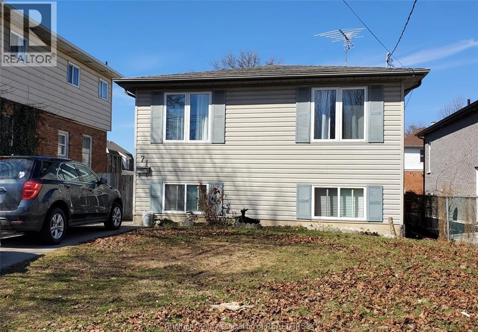 71 Spencer AVENUE - Image 1